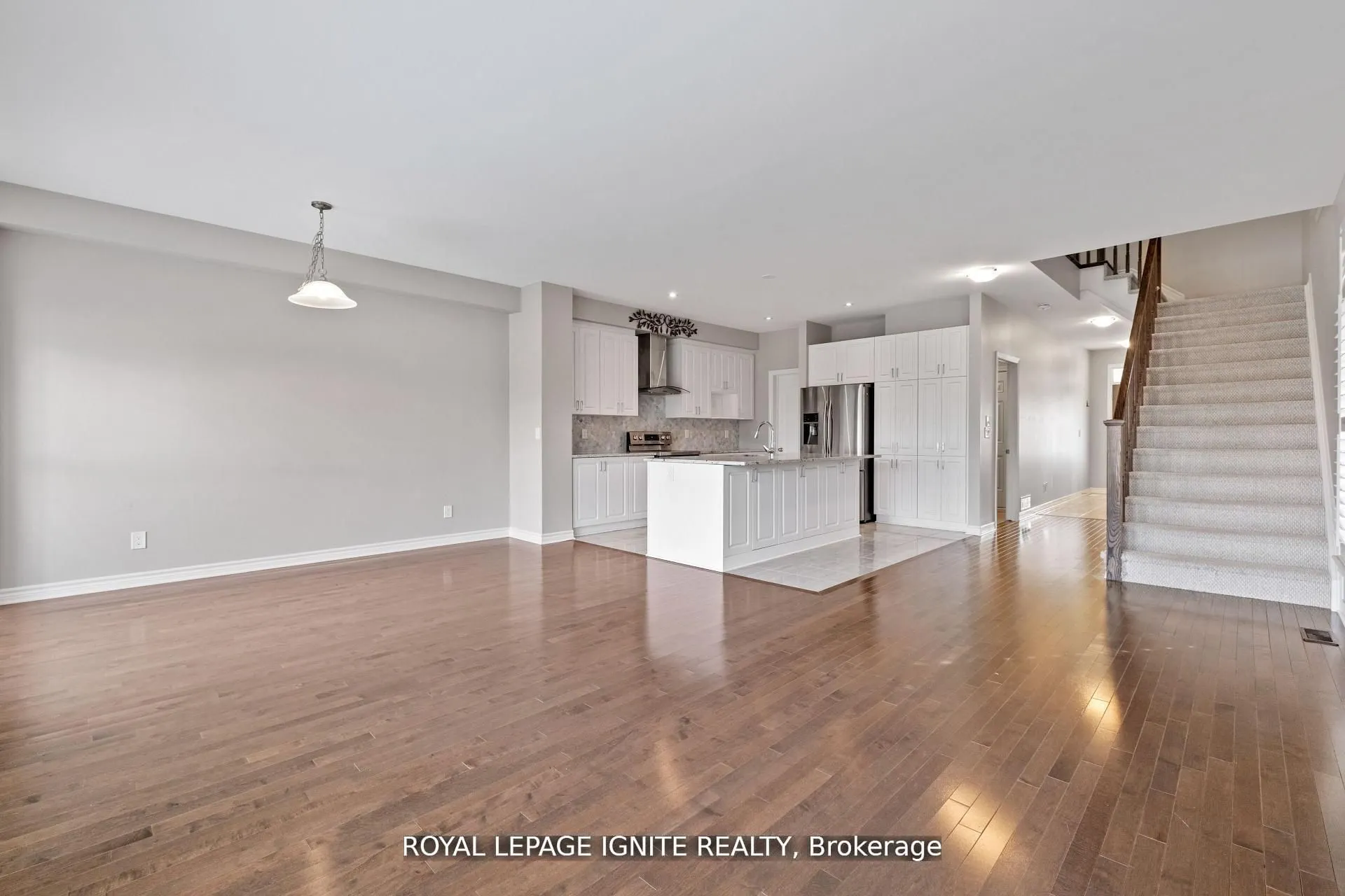 866 Riverview Way