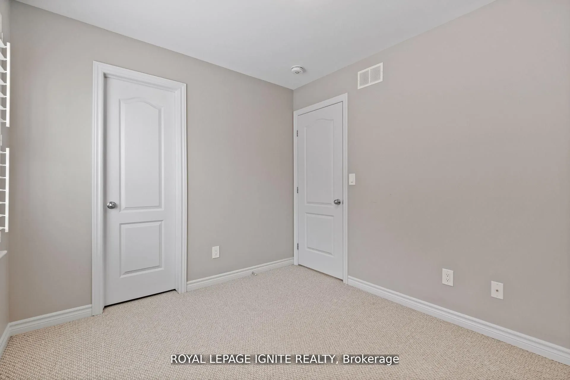 866 Riverview Way