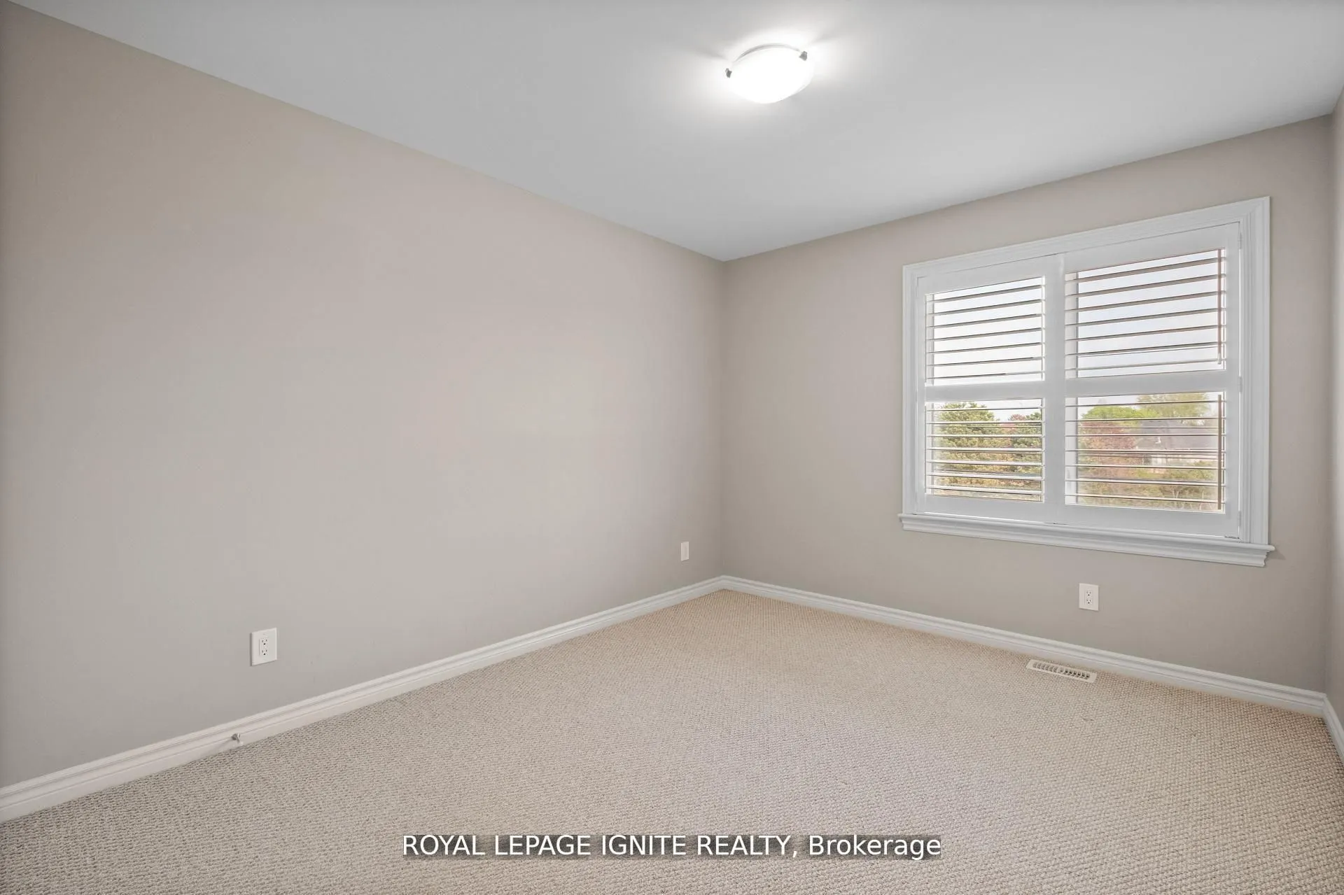 866 Riverview Way