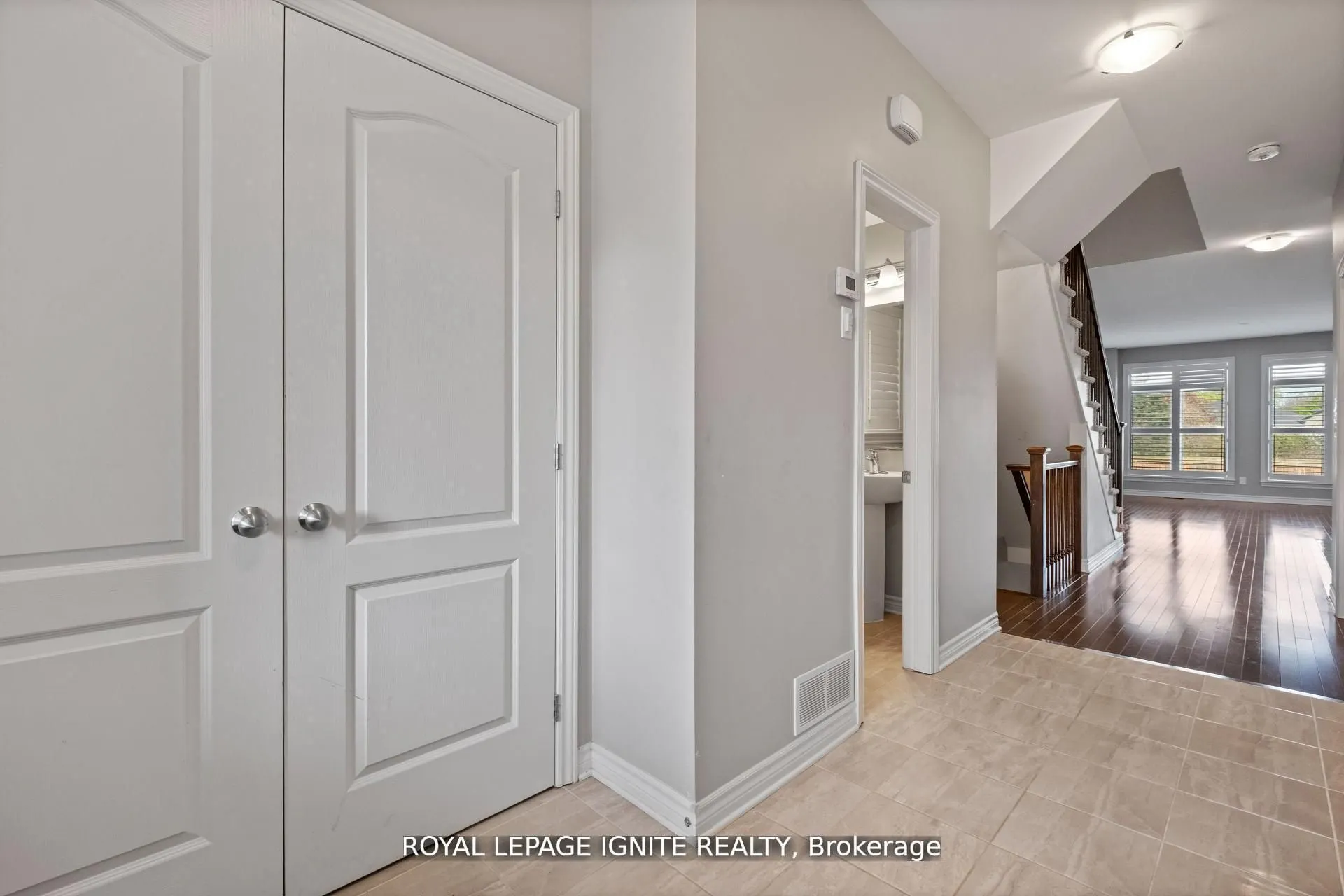 866 Riverview Way