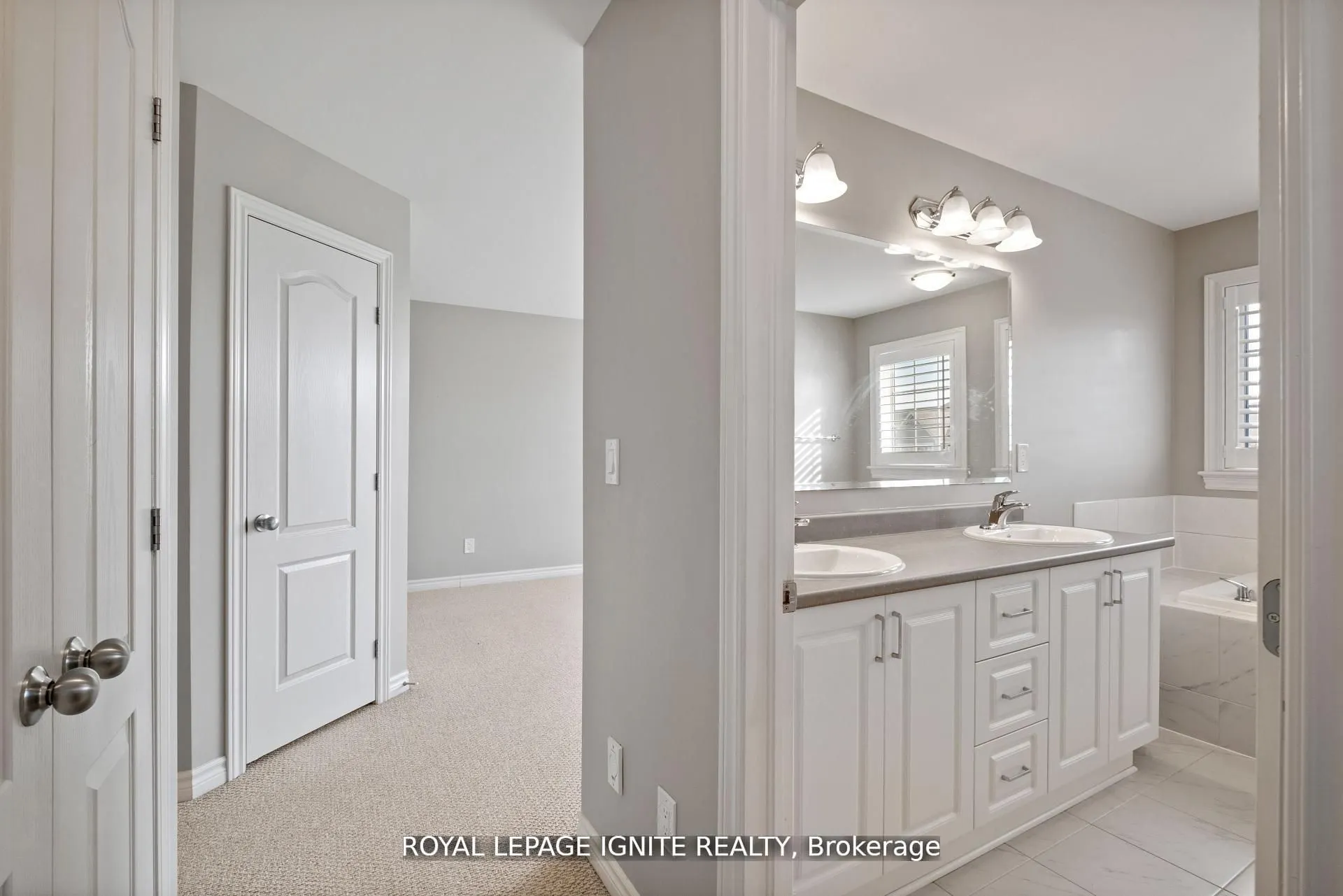 866 Riverview Way