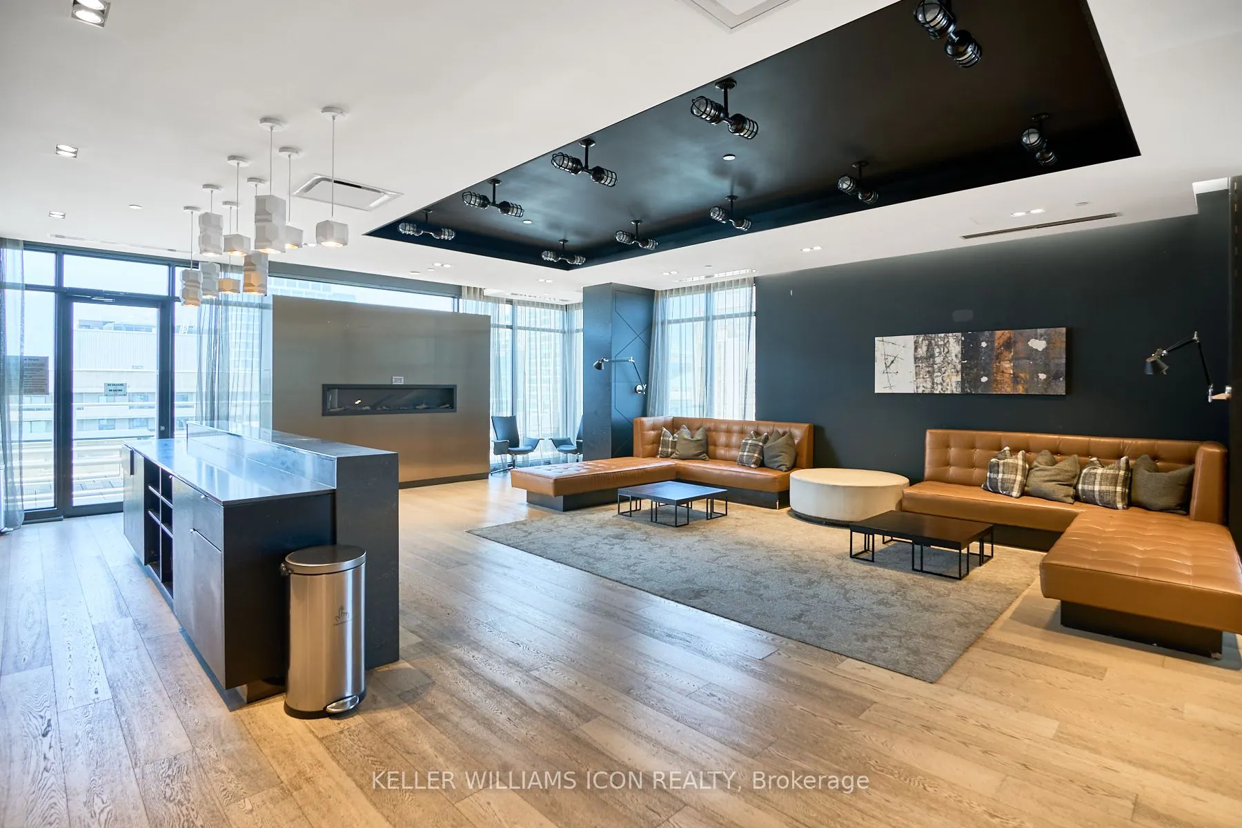 255 Bay Street, #1707