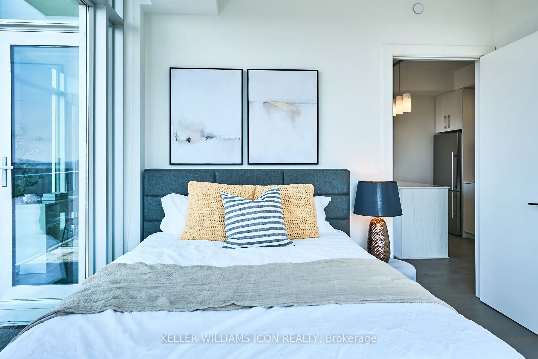 255 Bay Street, #1707