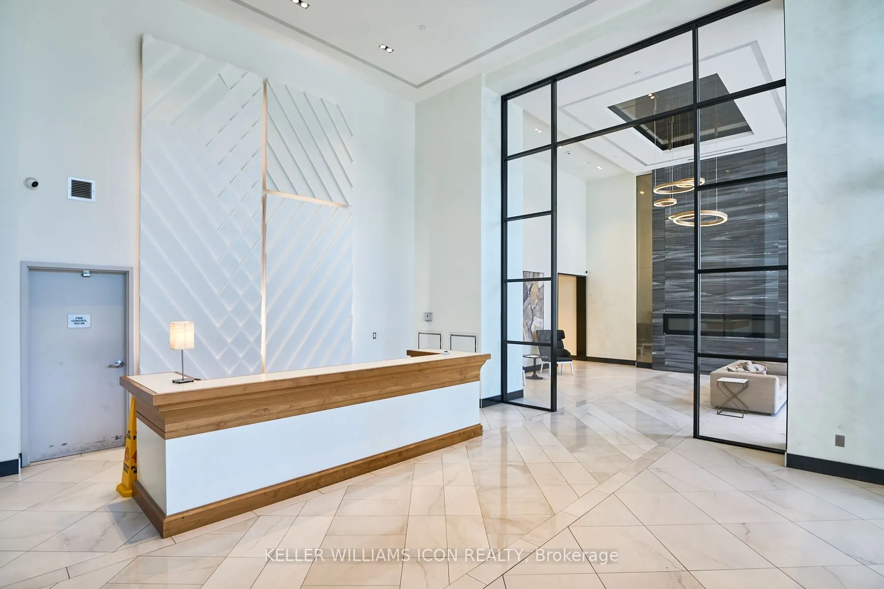 255 Bay Street, #1707