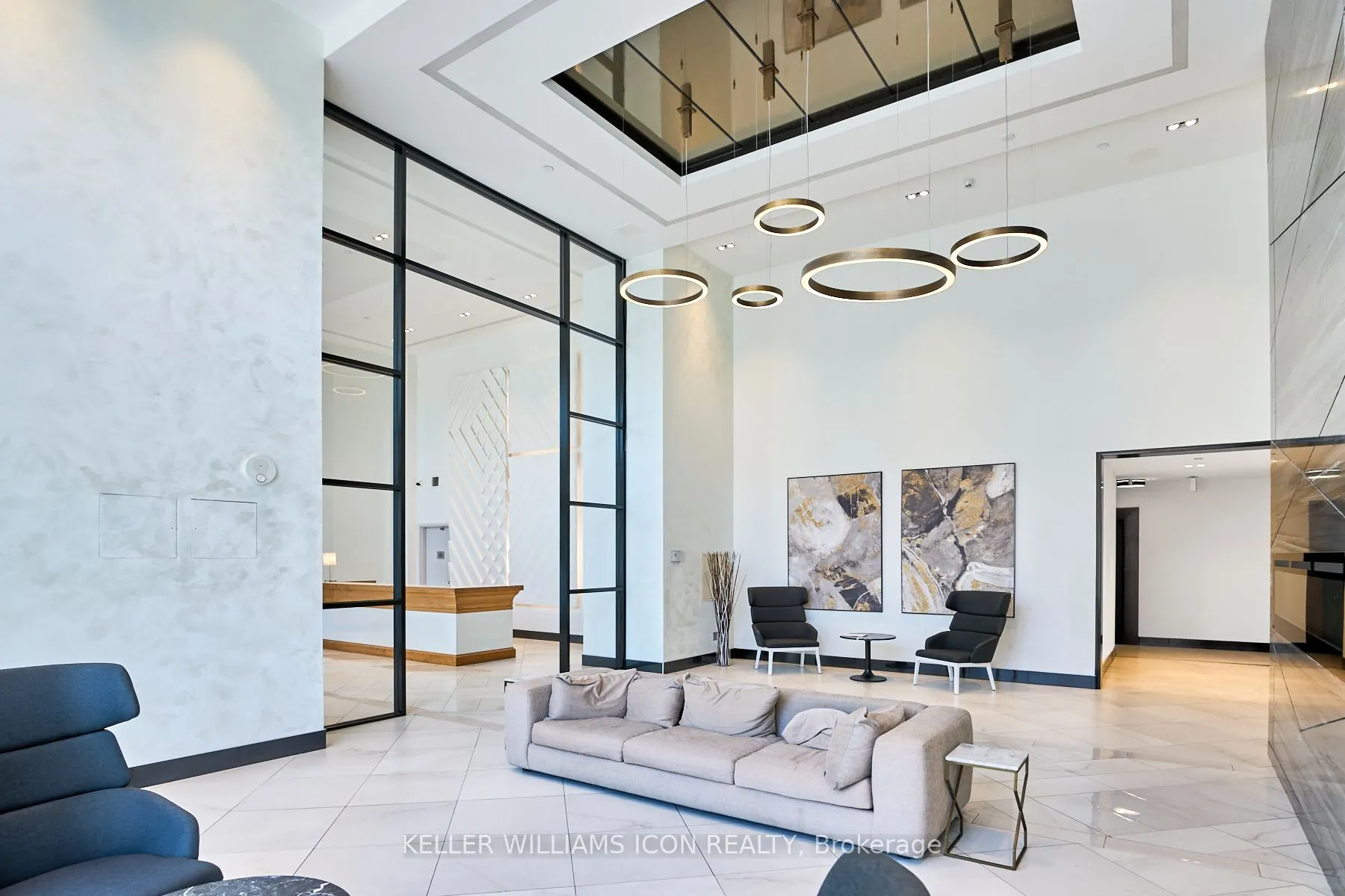 255 Bay Street, #1707