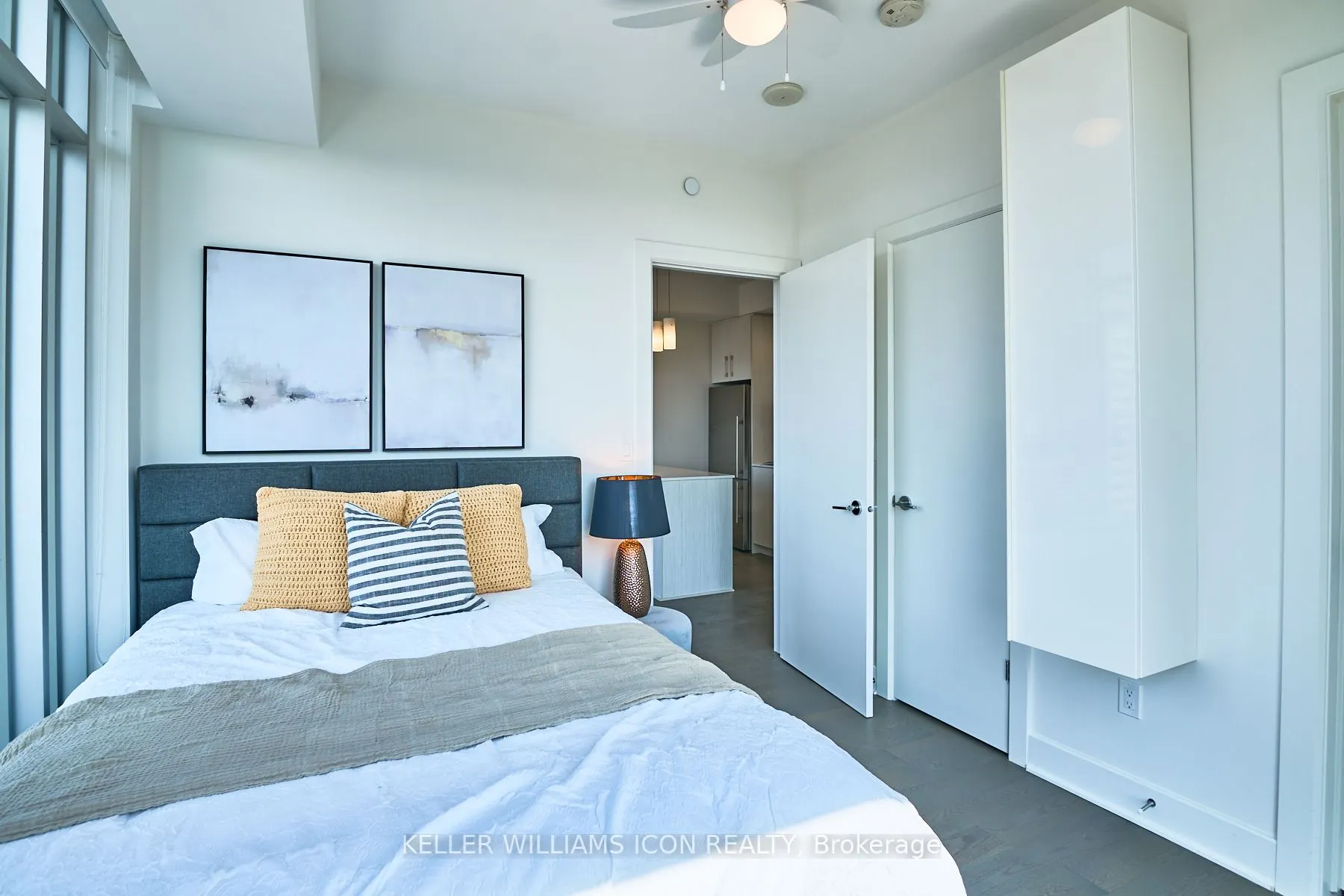 255 Bay Street, #1707