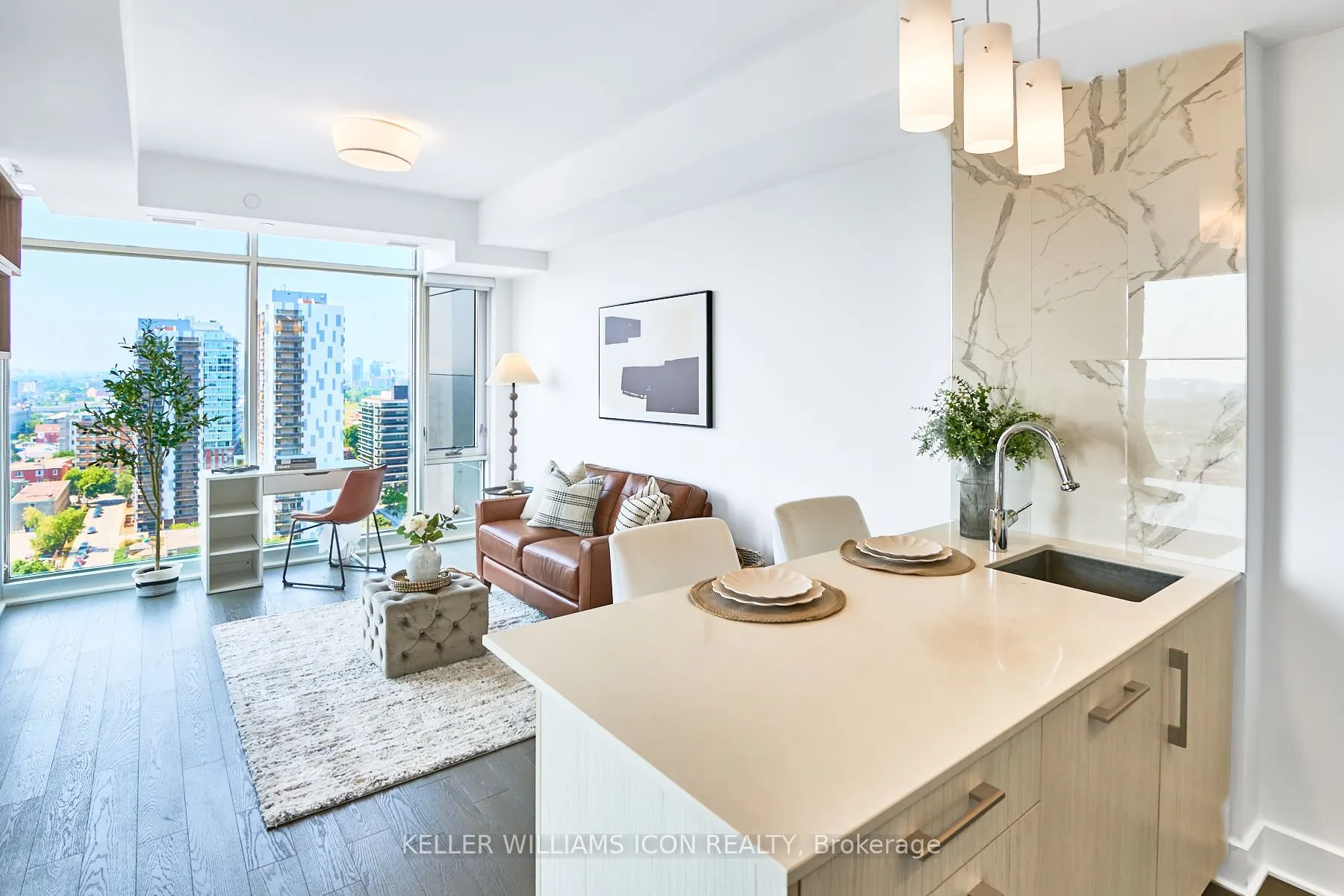 255 Bay Street, #1707
