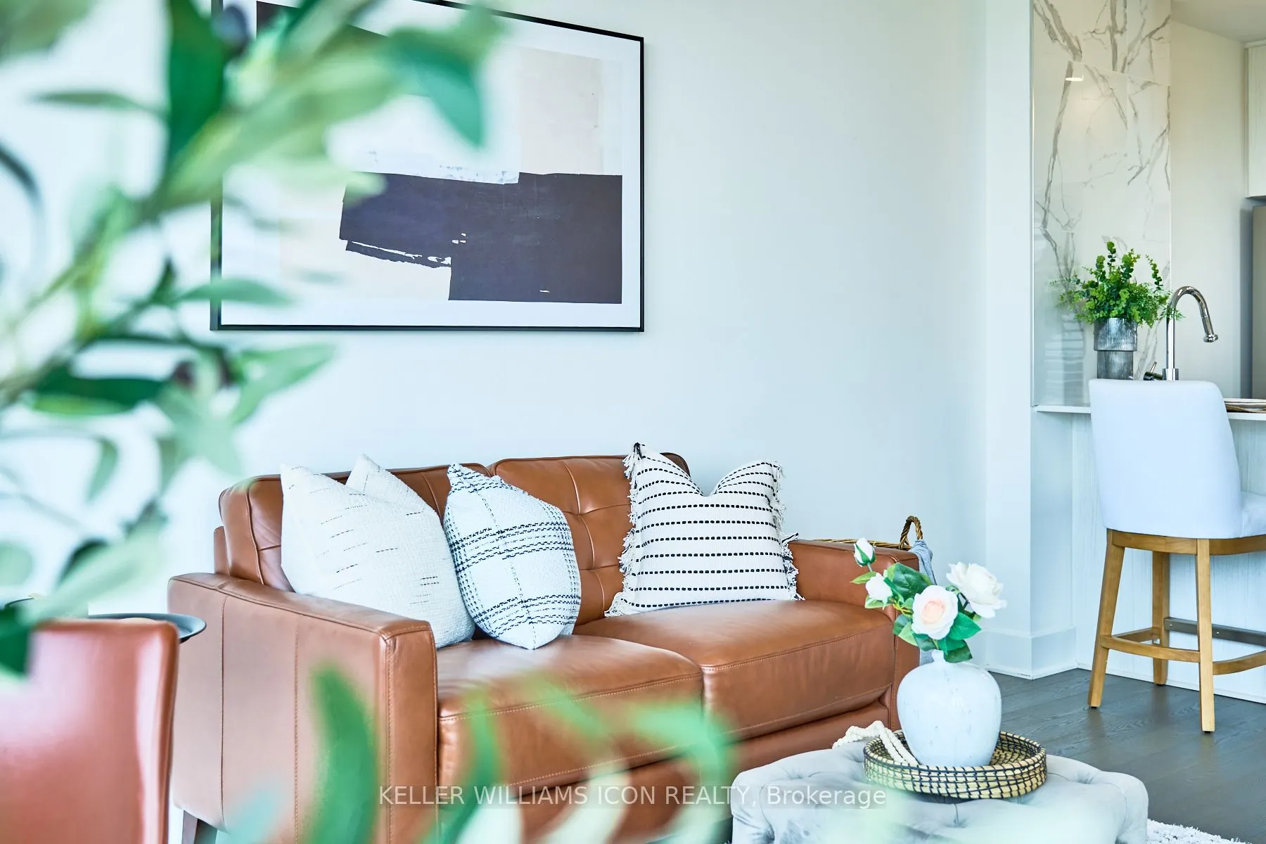 255 Bay Street, #1707