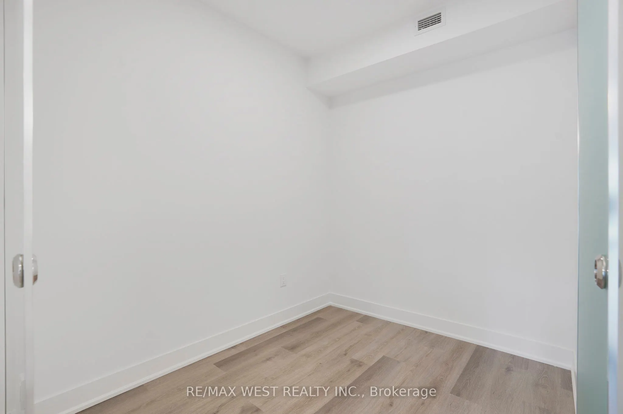 575 Conklin Road, #G03