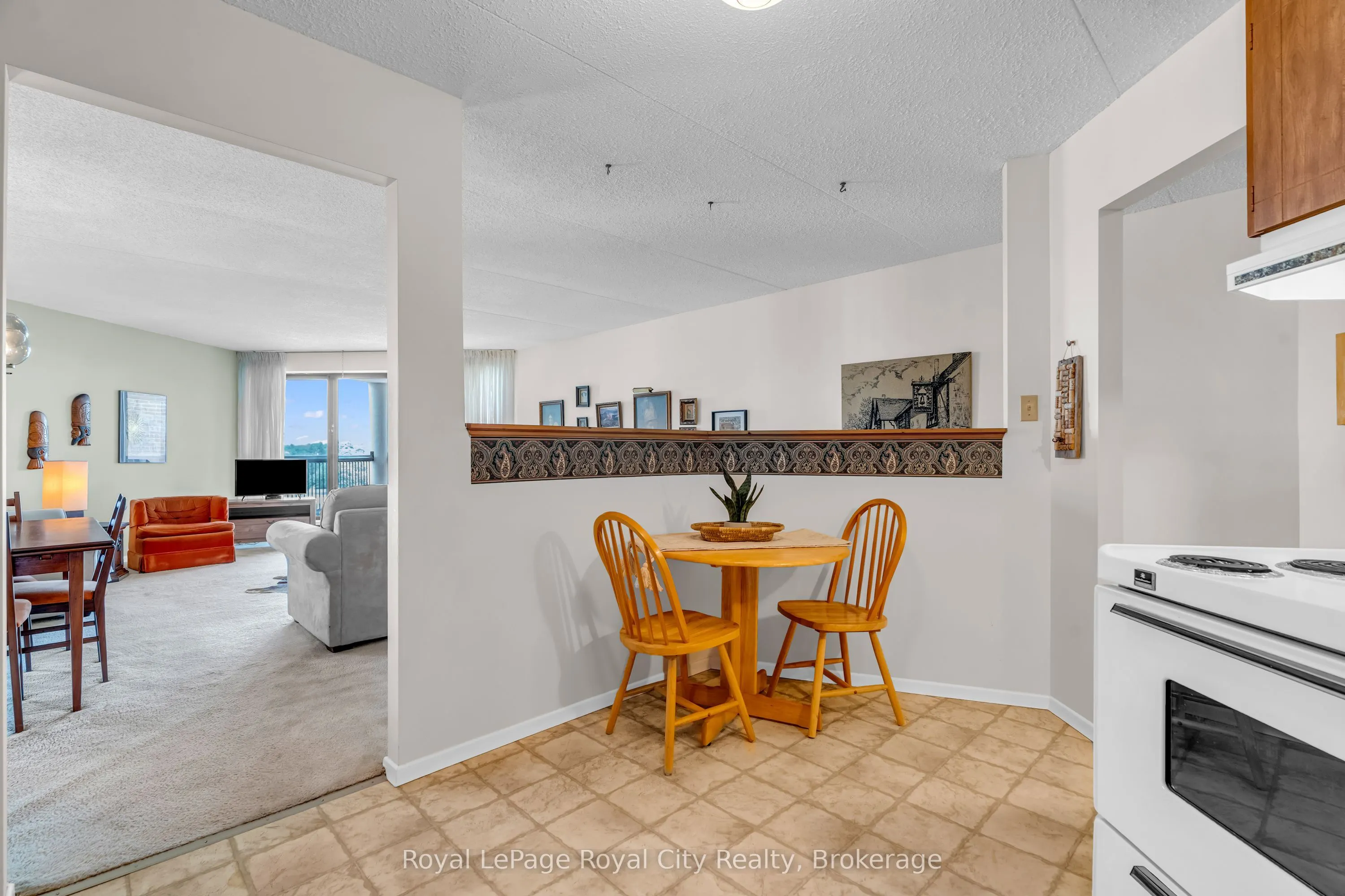 22 Marilyn Drive, #803