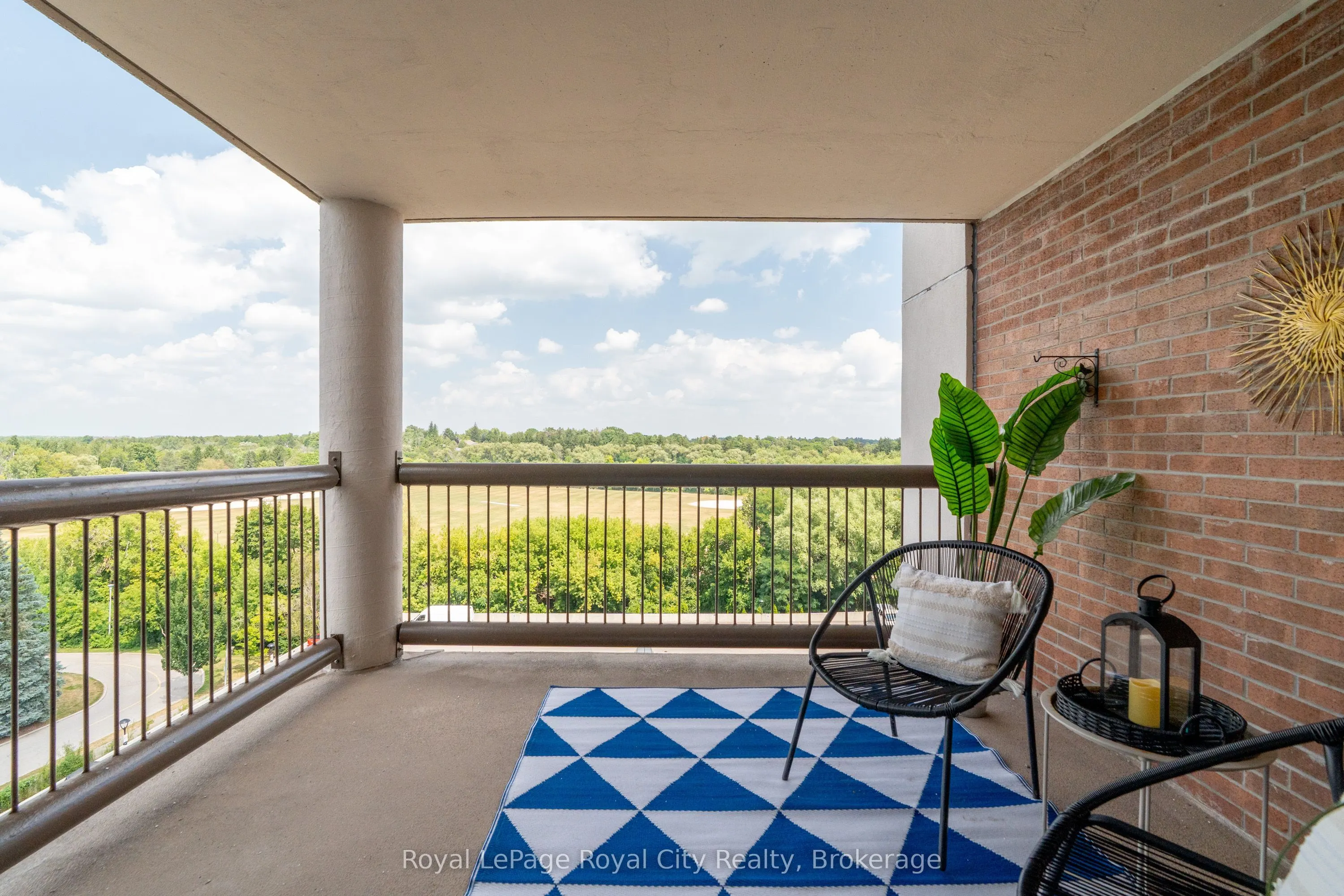 22 Marilyn Drive, #803