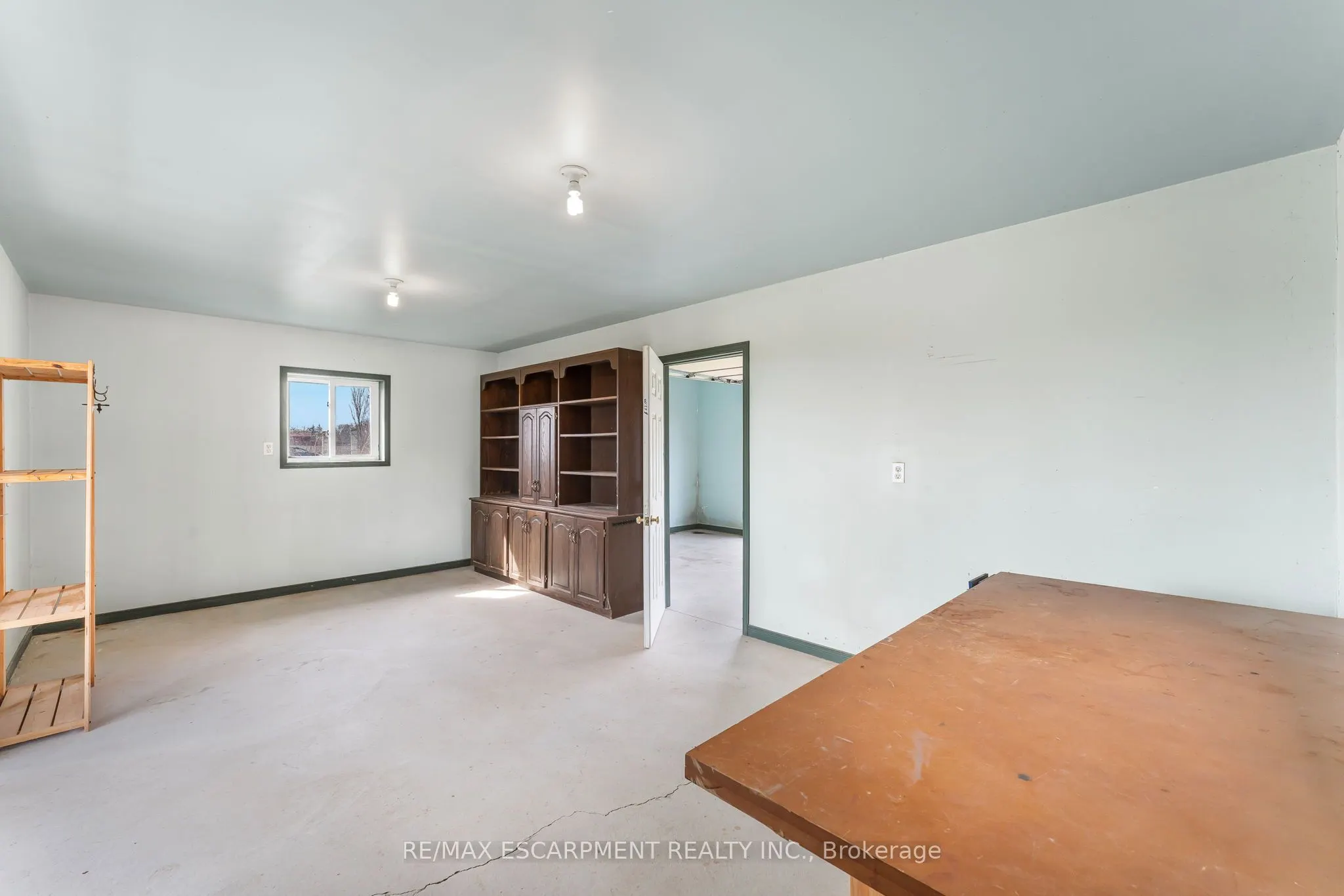 3503 Lakeshore Road