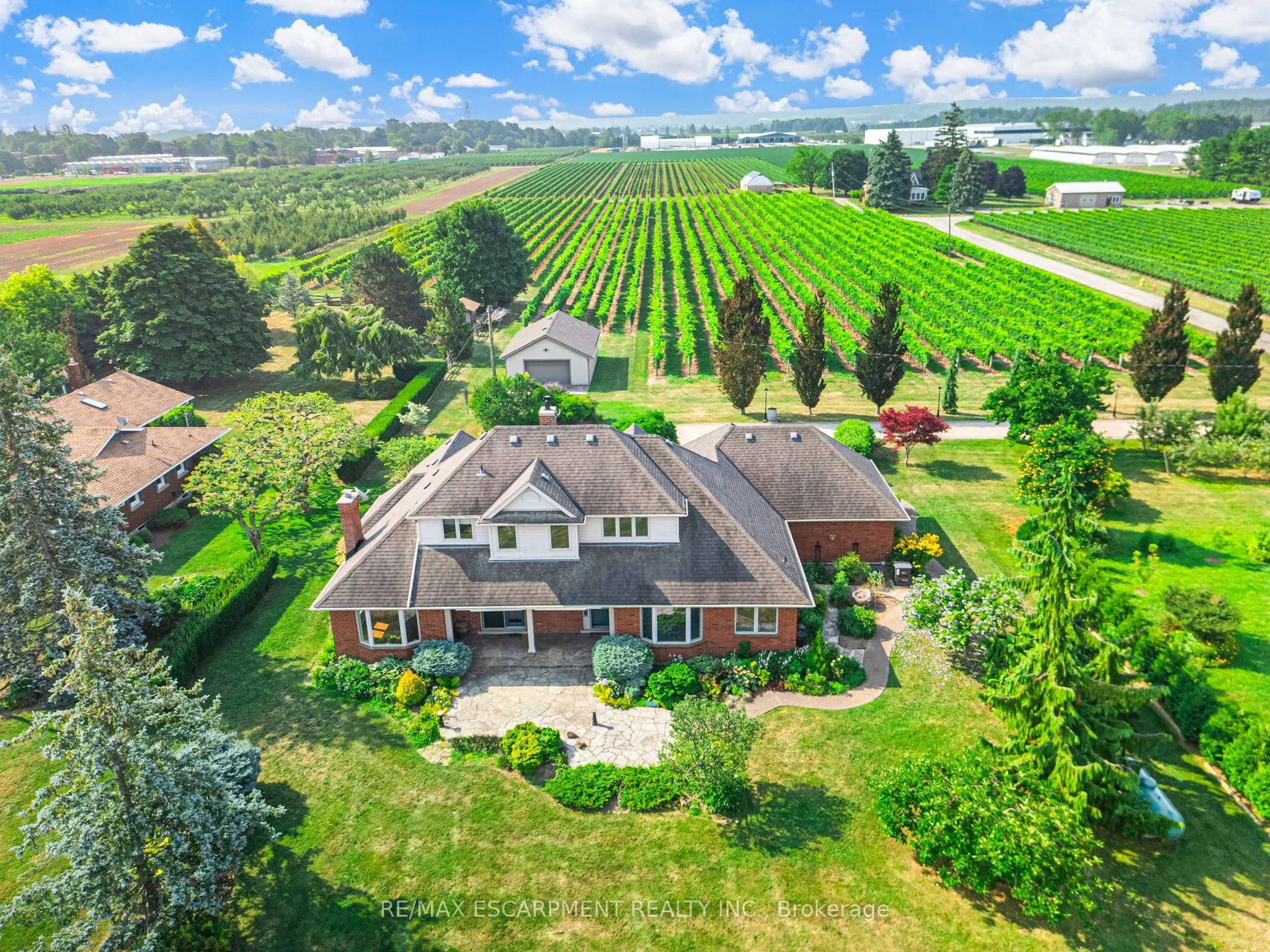 3503 Lakeshore Road