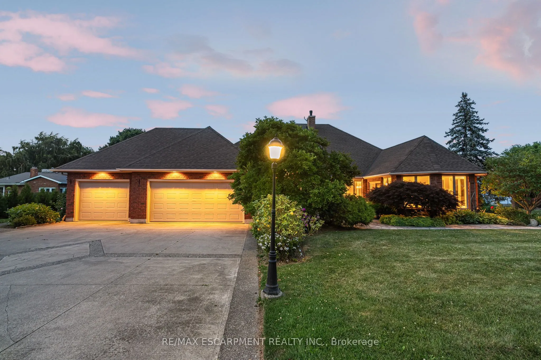 3503 Lakeshore Road