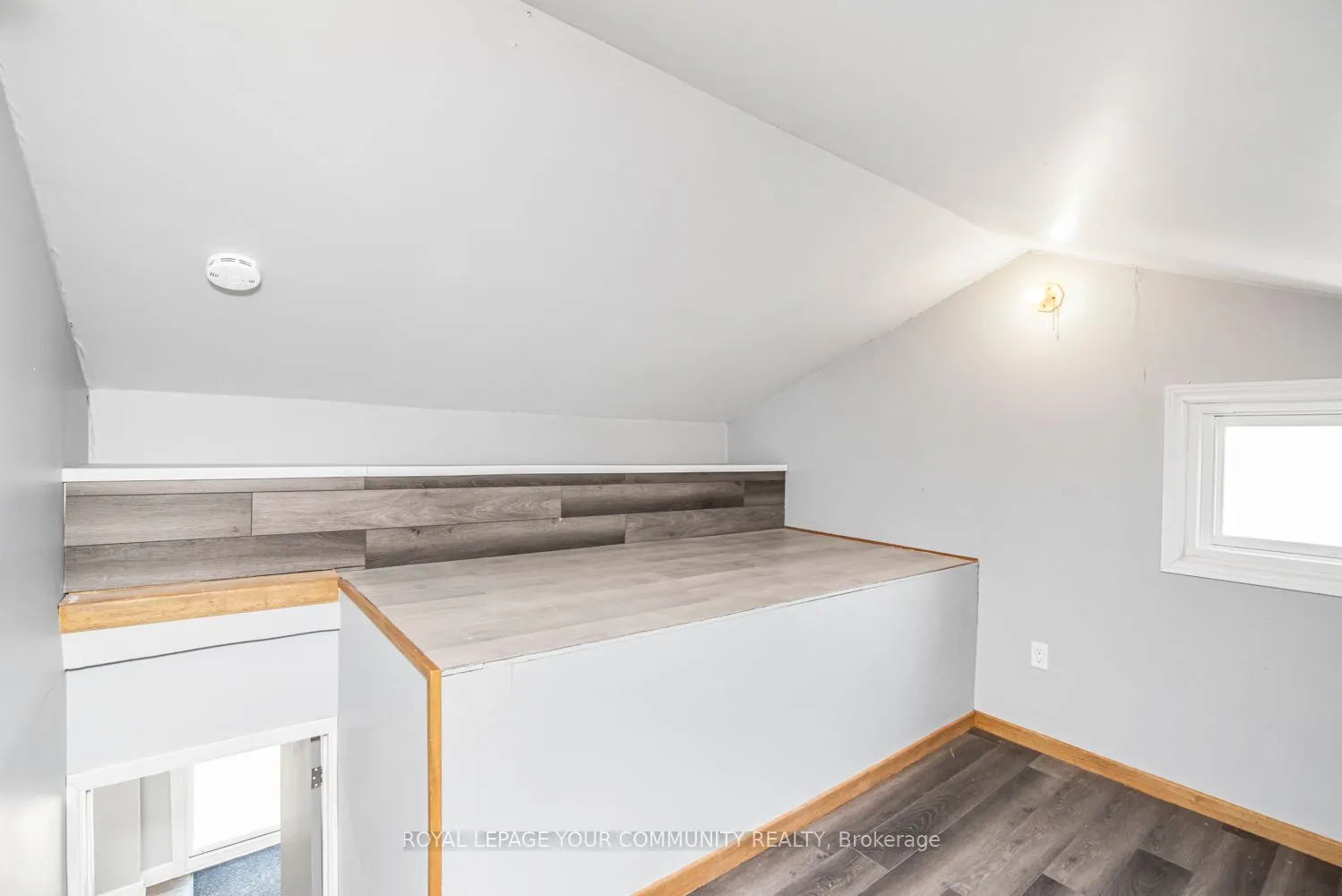 53 Diffin Drive, #Main Floor
