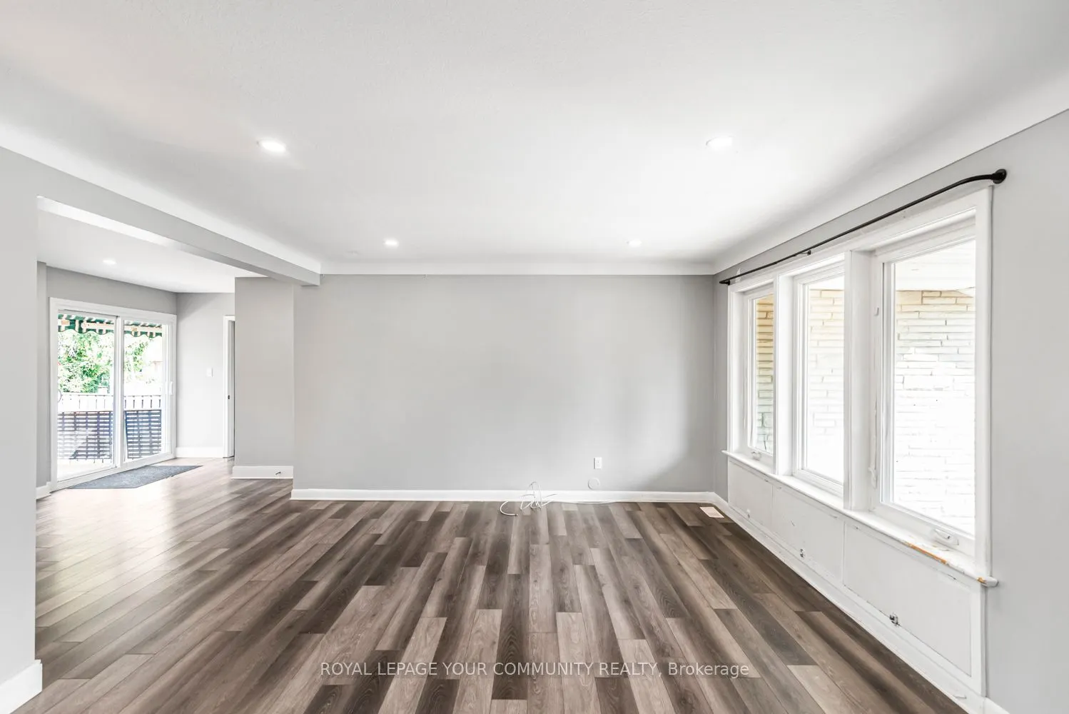 53 Diffin Drive, #Main Floor