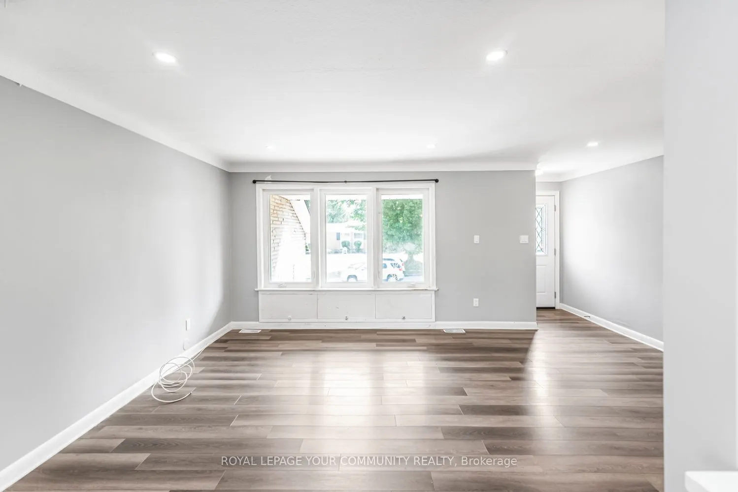 53 Diffin Drive, #Main Floor