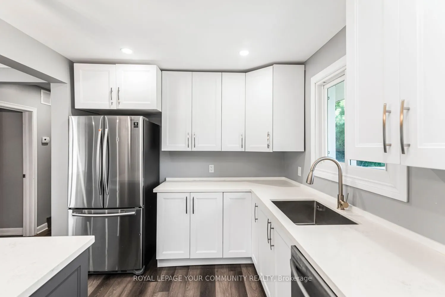53 Diffin Drive, #Main Floor