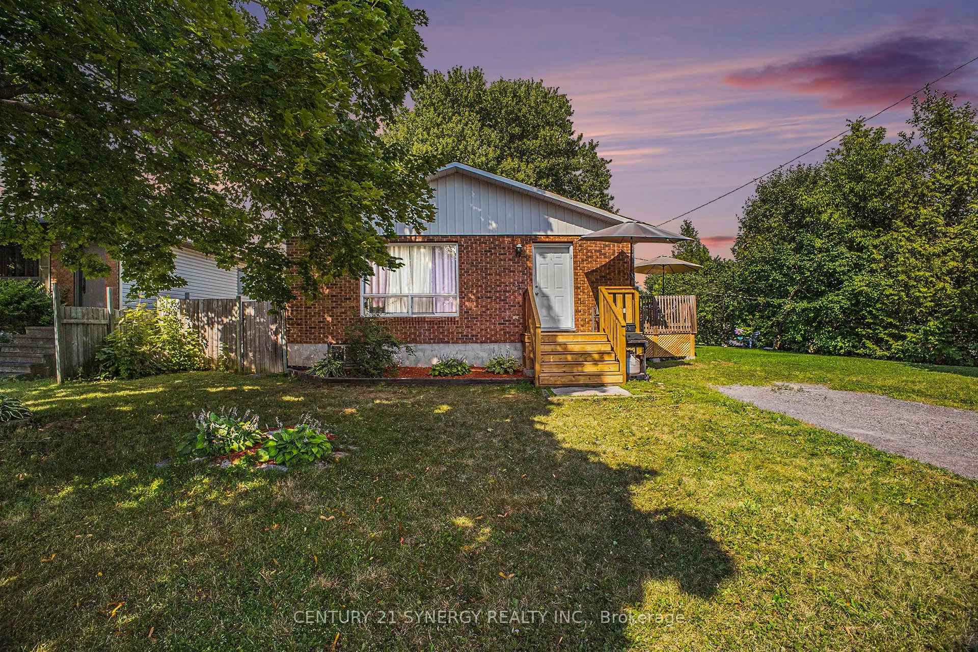 389 Thomas Street