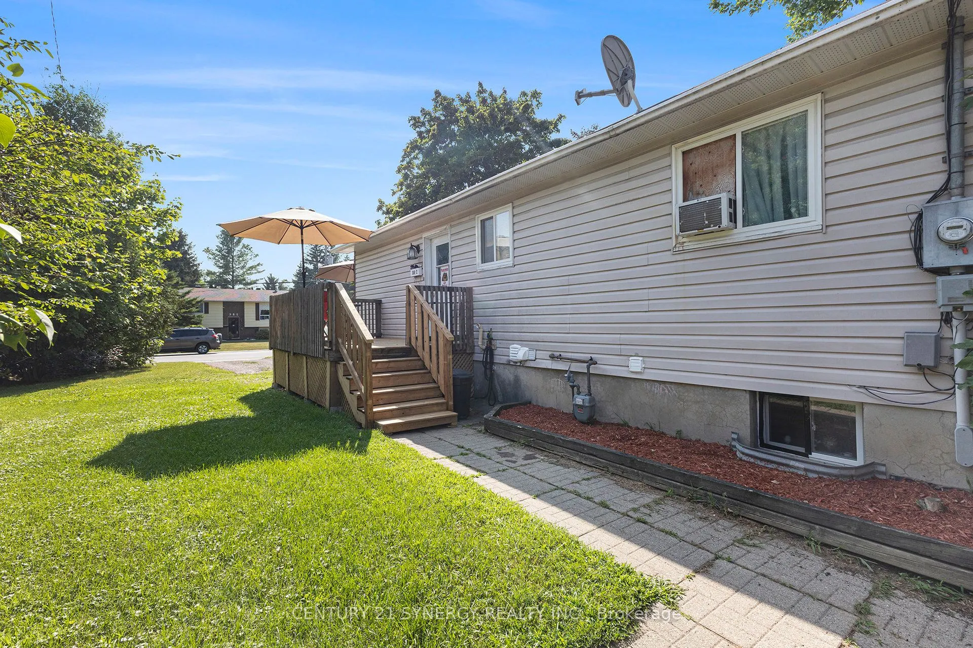 389 Thomas Street