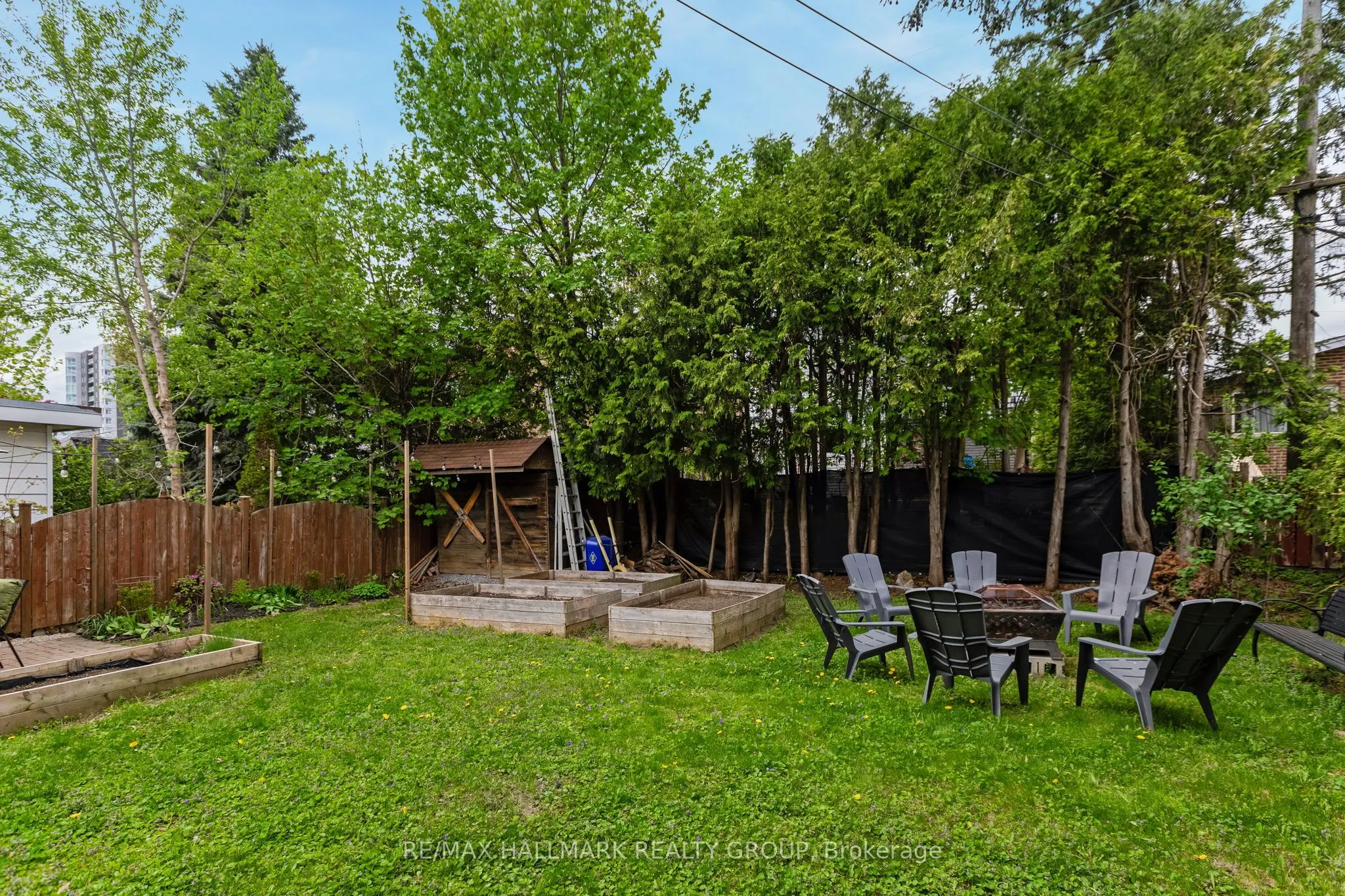 1225 Foxbar Avenue