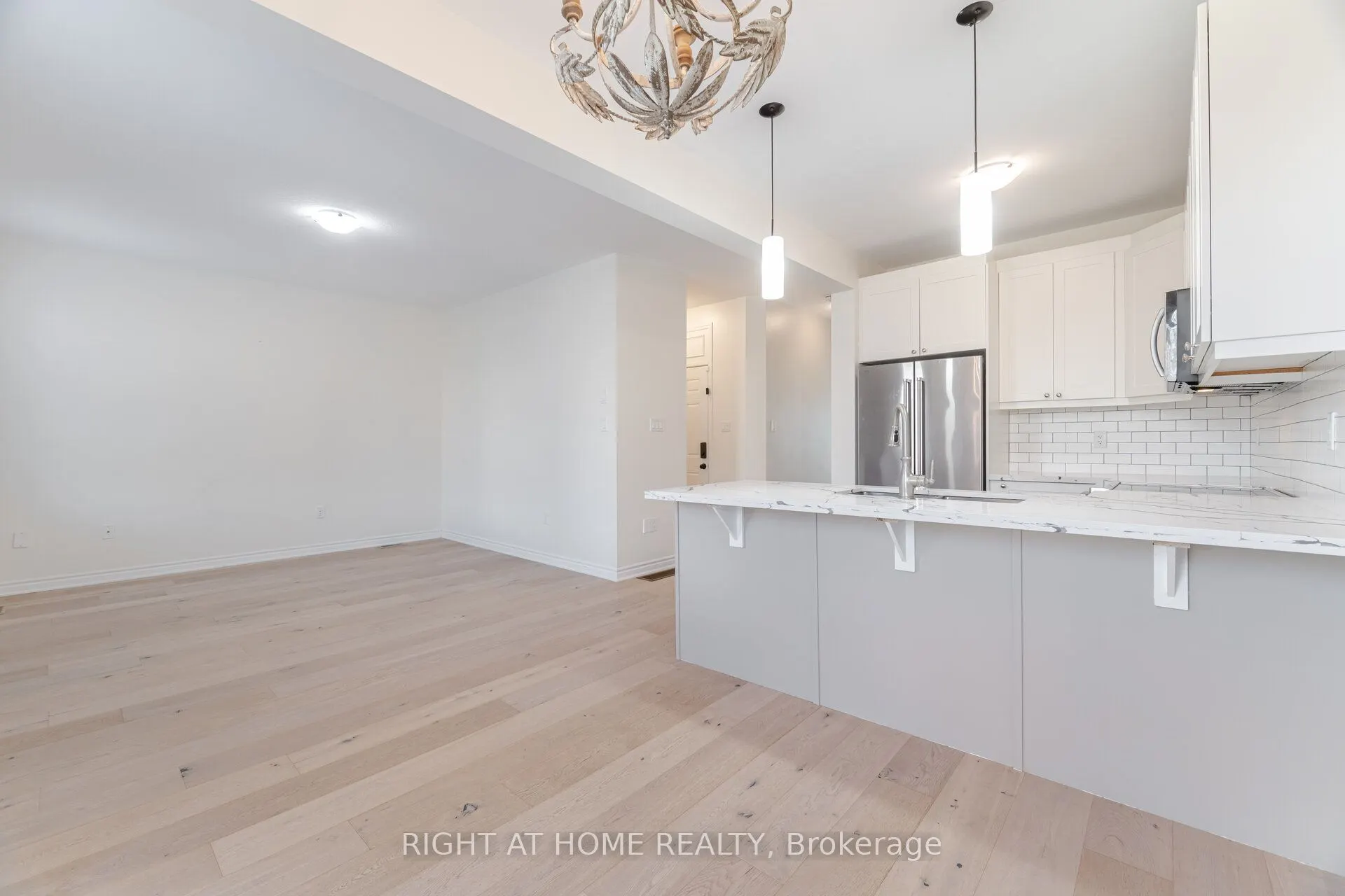 28 Pickett Place
