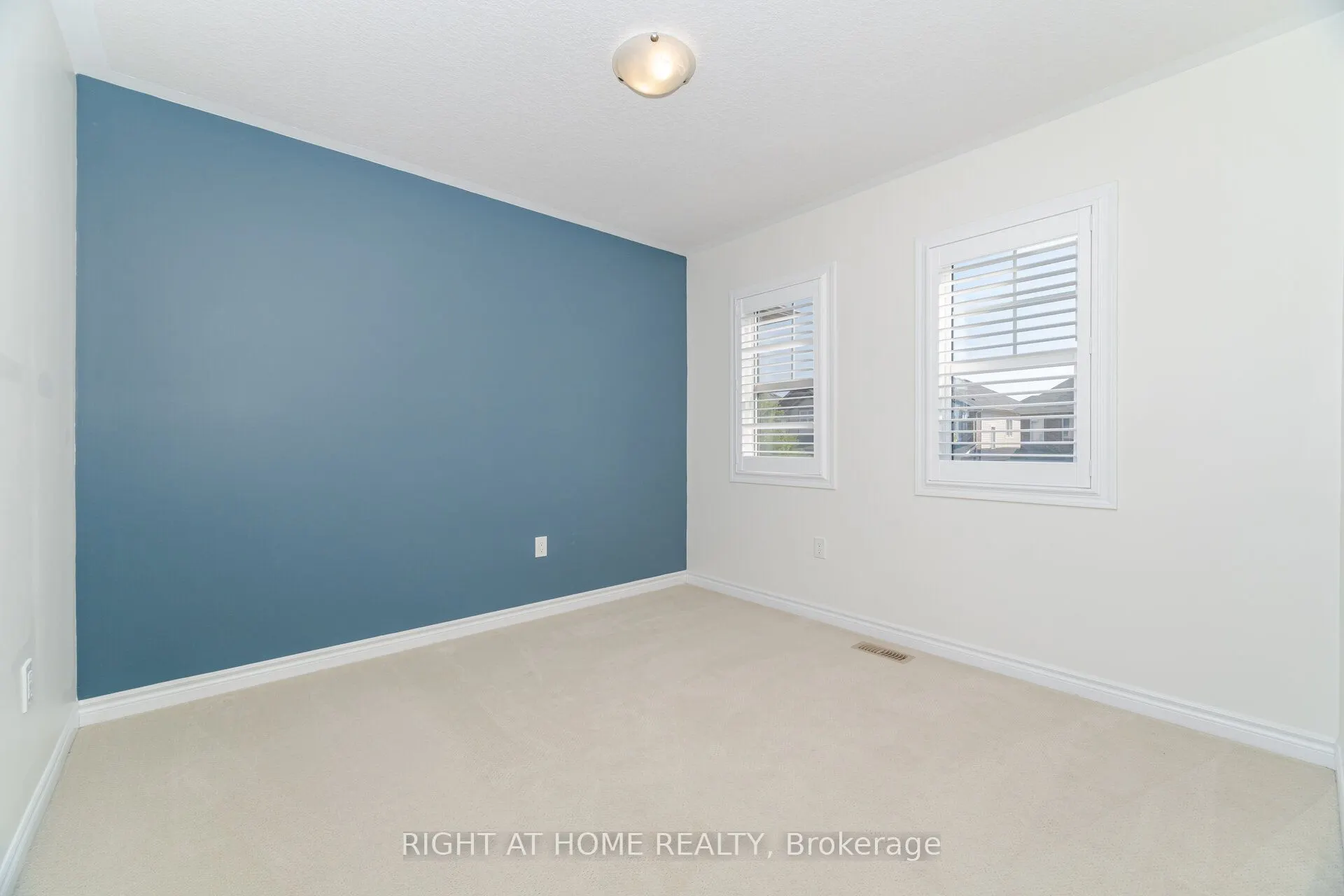 28 Pickett Place