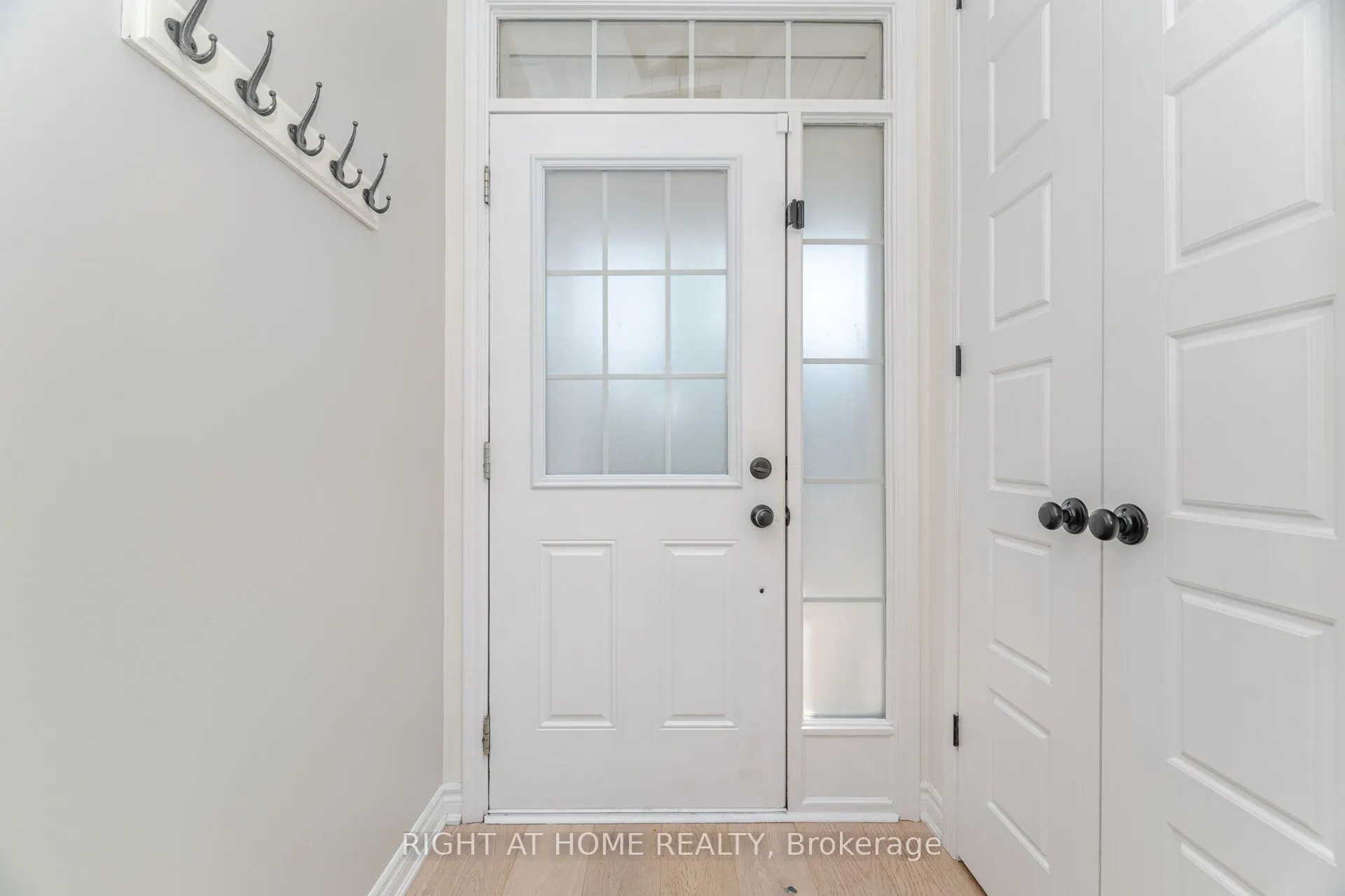 28 Pickett Place