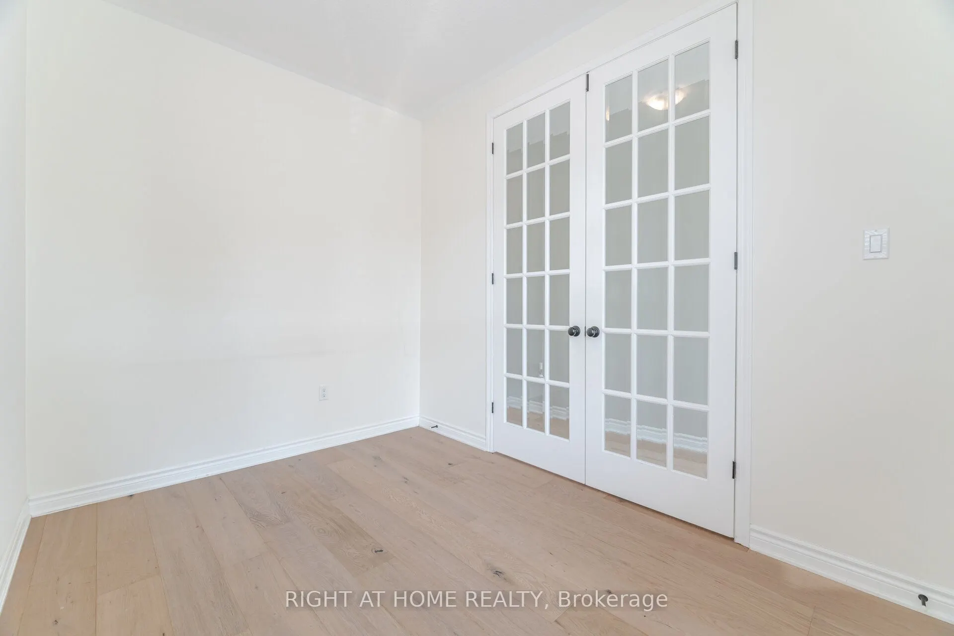 28 Pickett Place