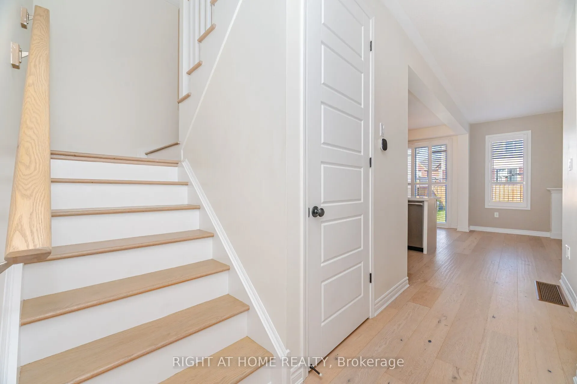 28 Pickett Place