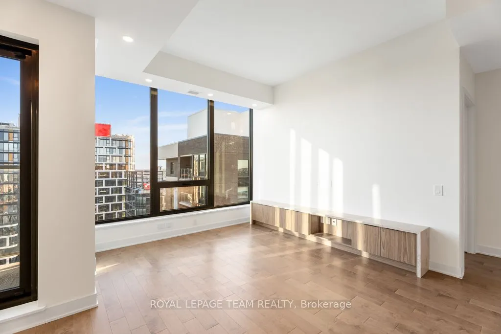 340 Queen Street, #2705