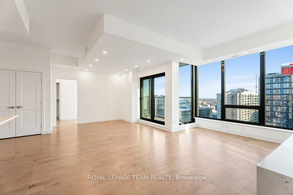 340 Queen Street, #2705