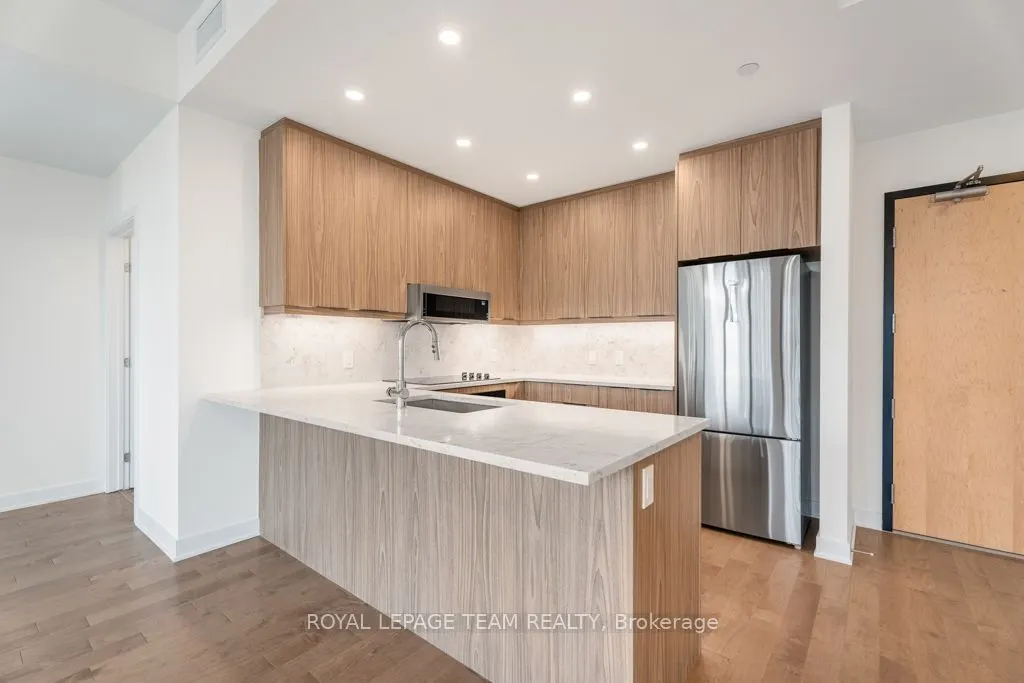 340 Queen Street, #2705