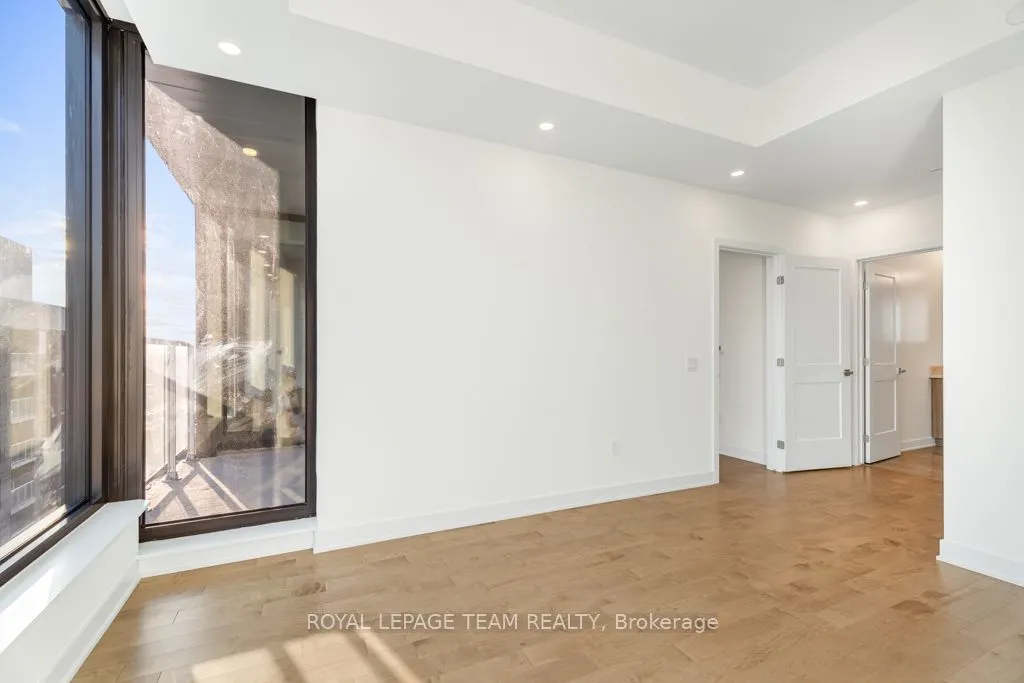 340 Queen Street, #2705