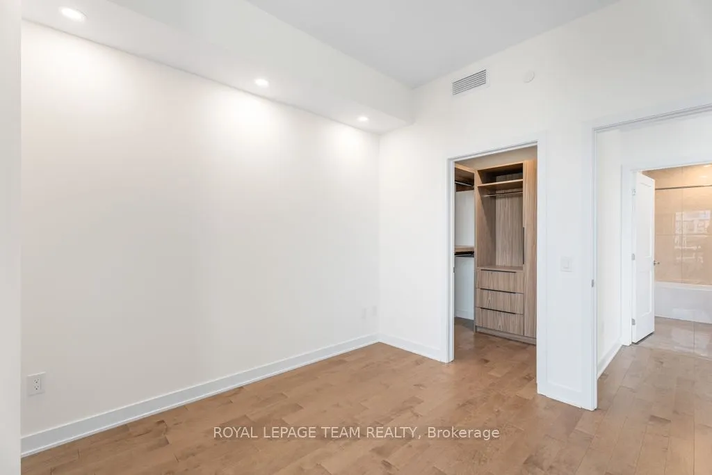 340 Queen Street, #2705