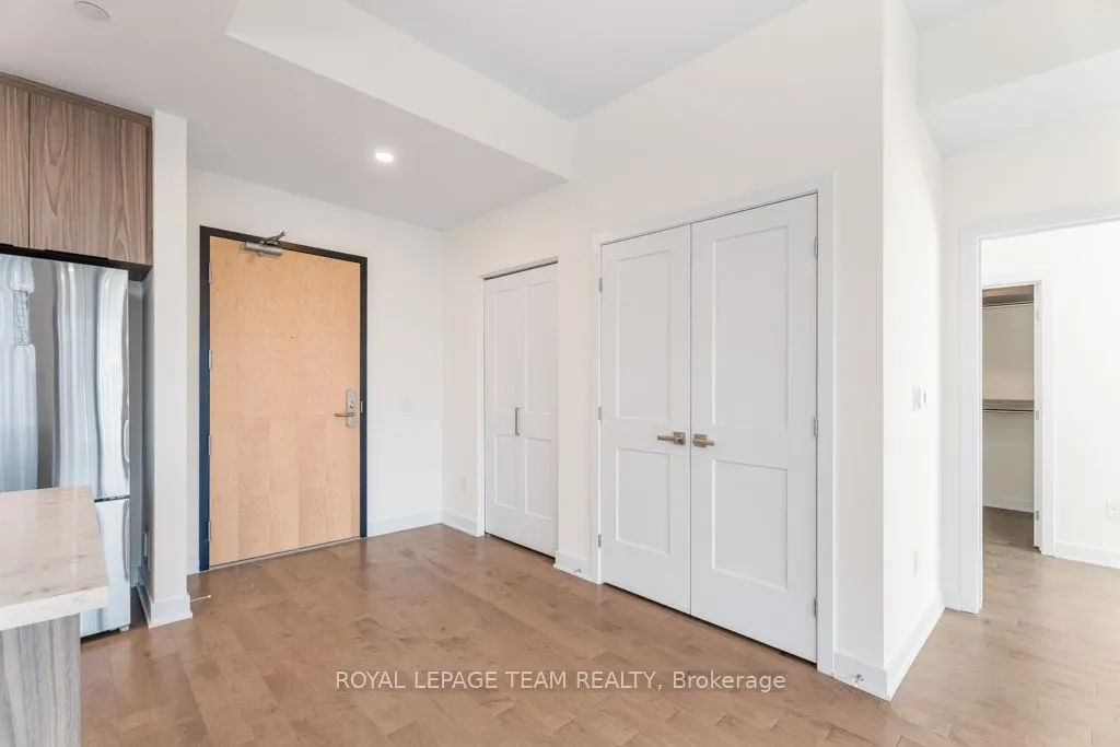 340 Queen Street, #2705