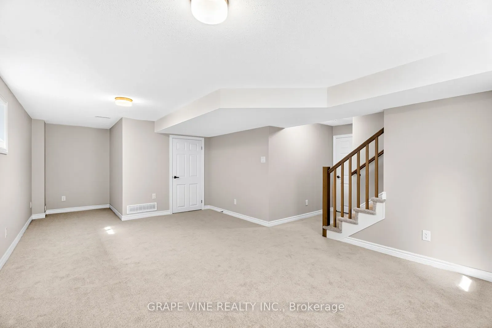 335 Les Emmerson Drive
