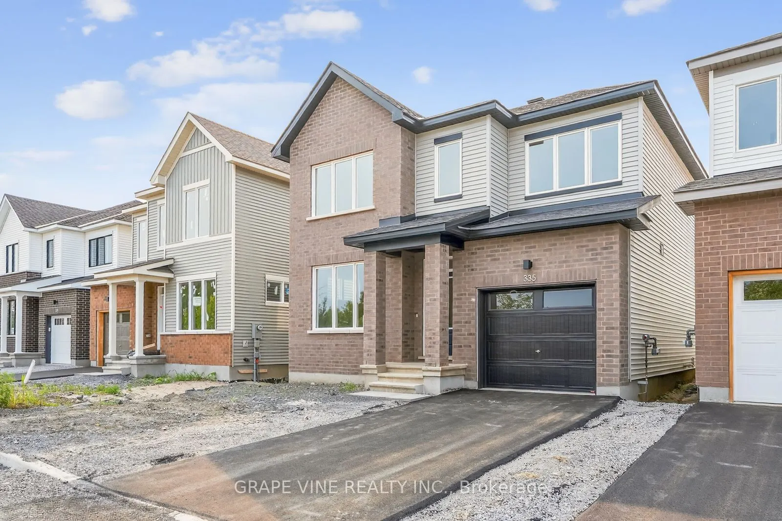 335 Les Emmerson Drive
