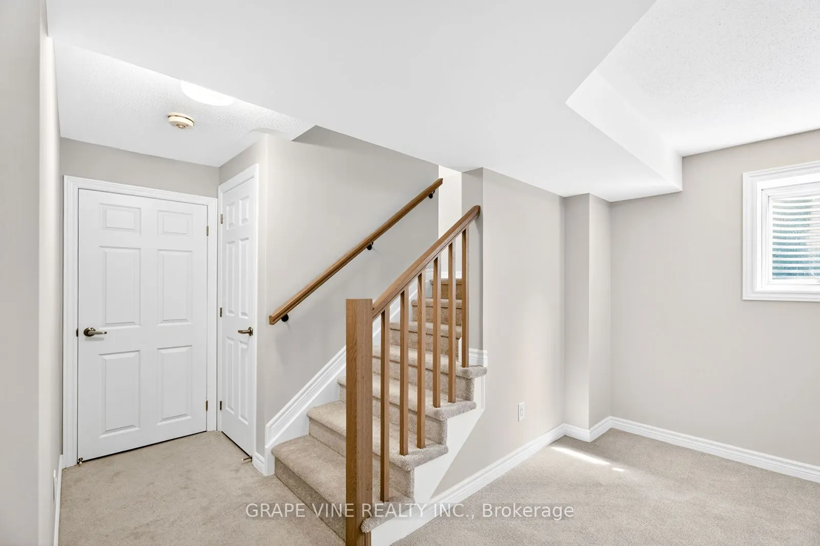 335 Les Emmerson Drive