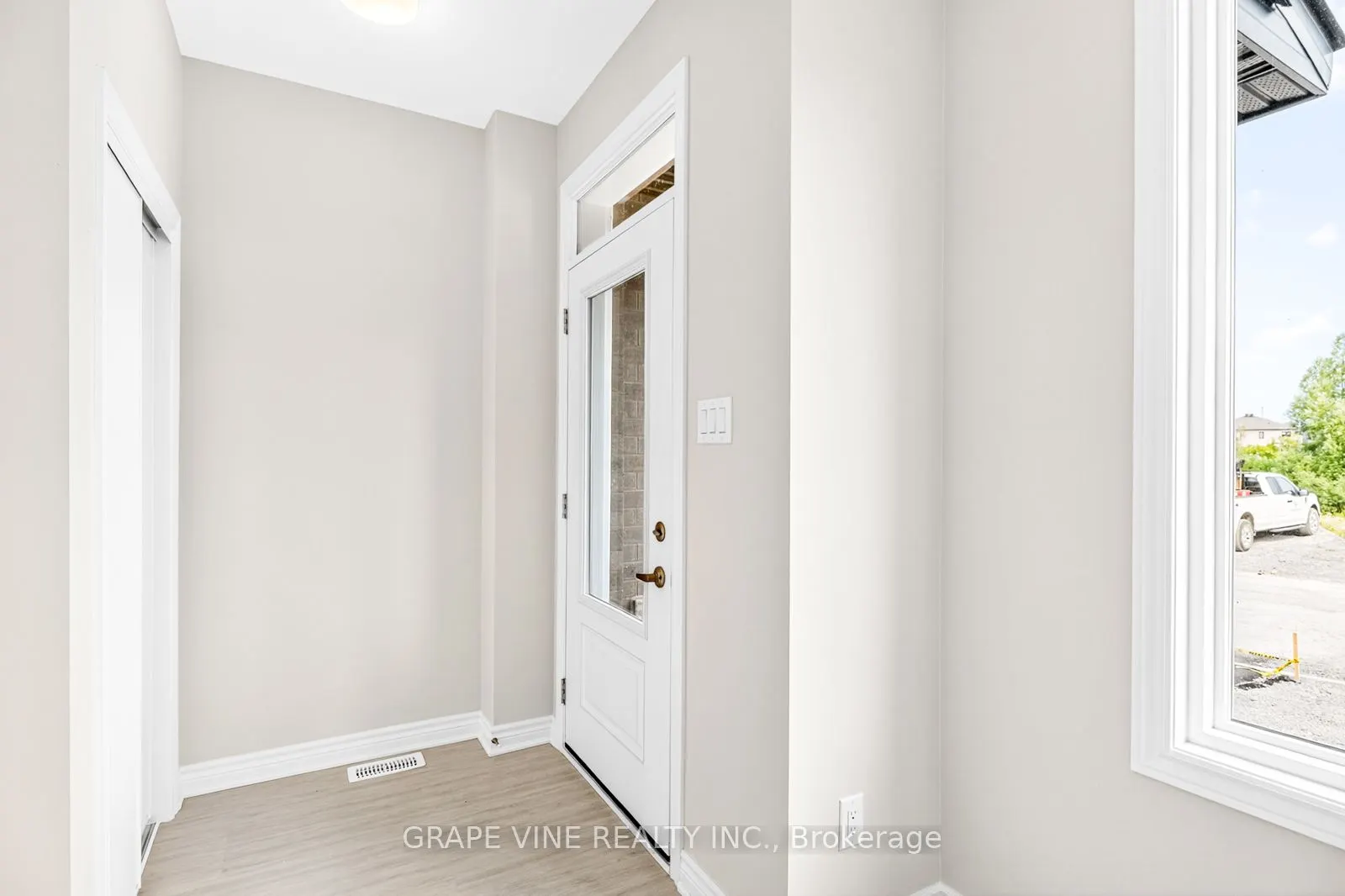 335 Les Emmerson Drive