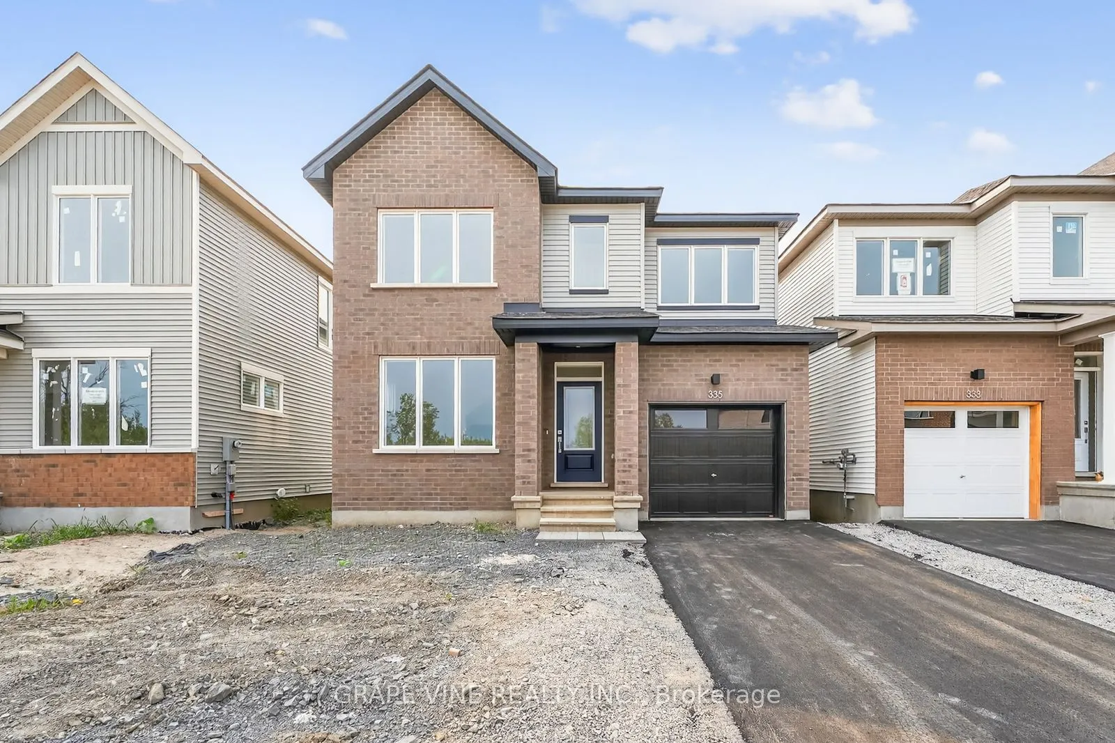 335 Les Emmerson Drive