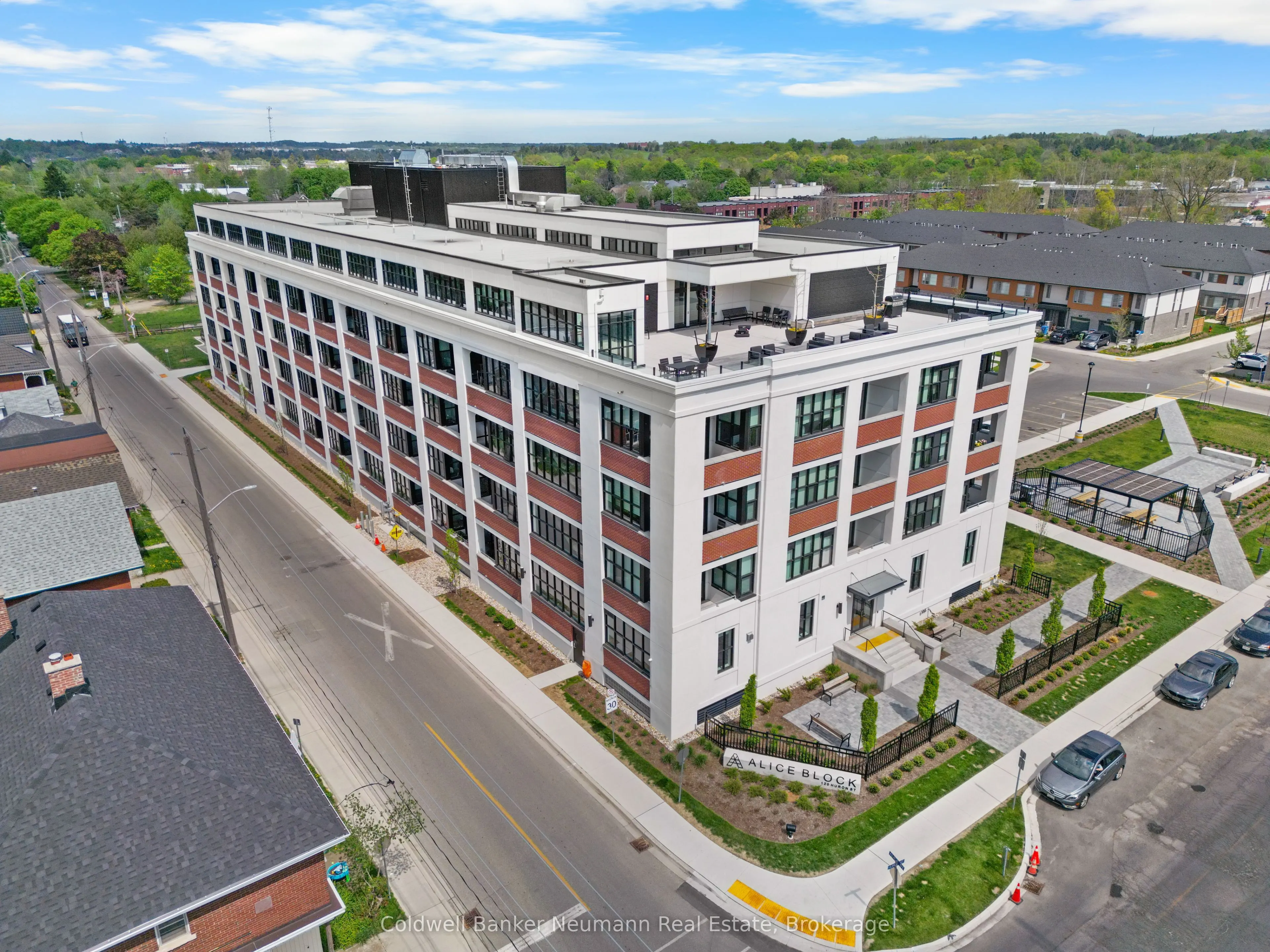120 Huron Street, #218