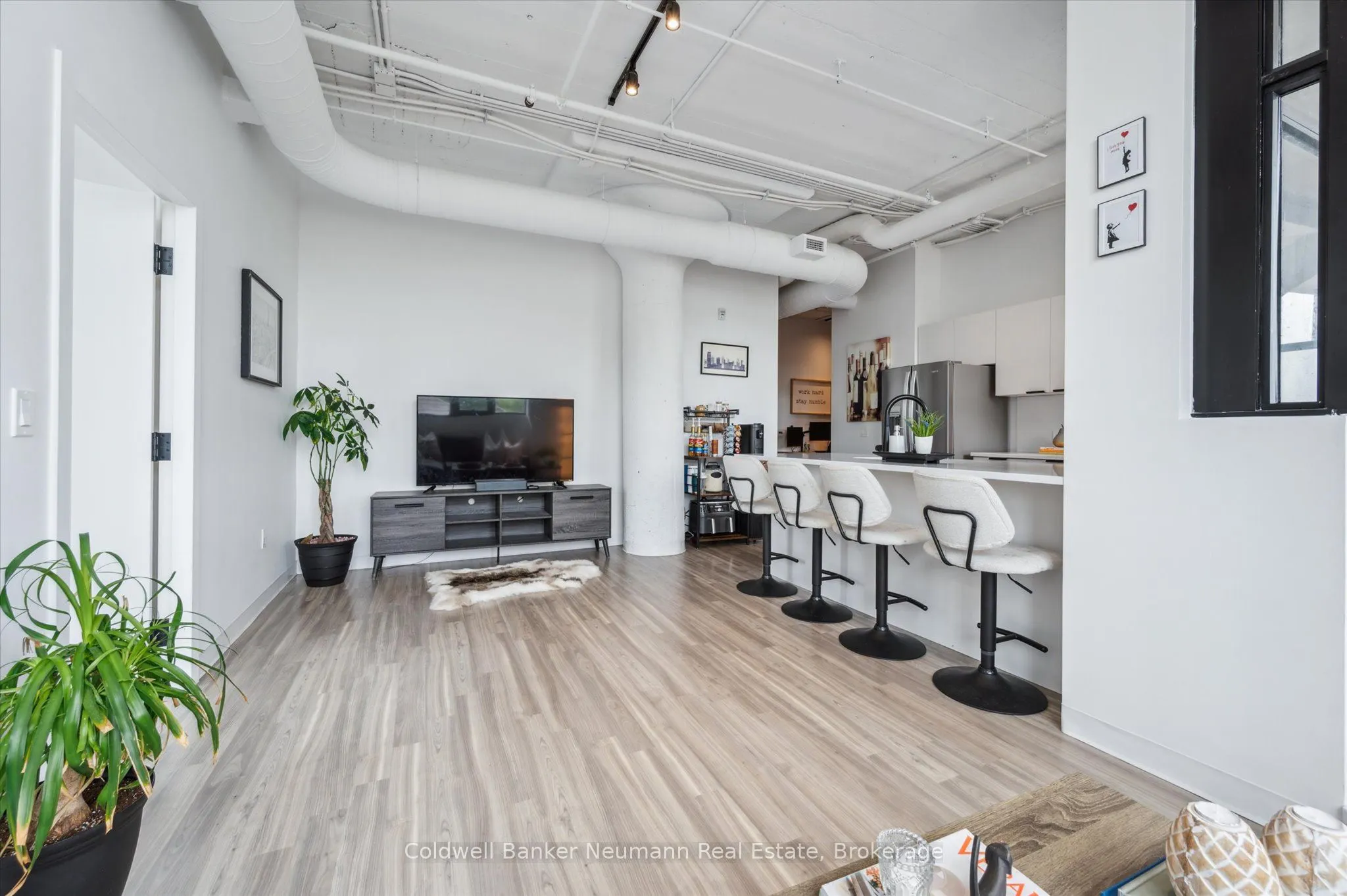 120 Huron Street, #218