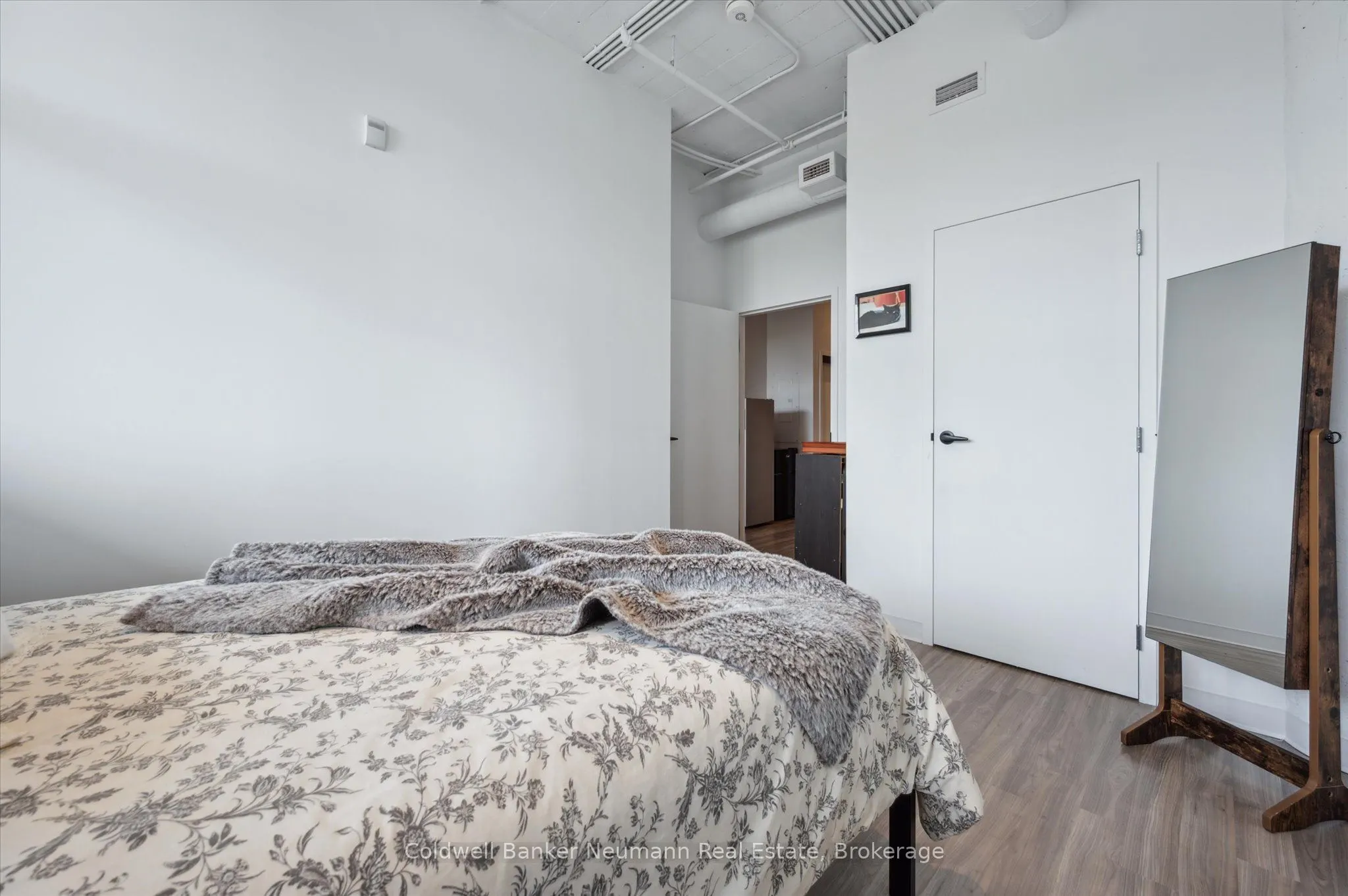 120 Huron Street, #218