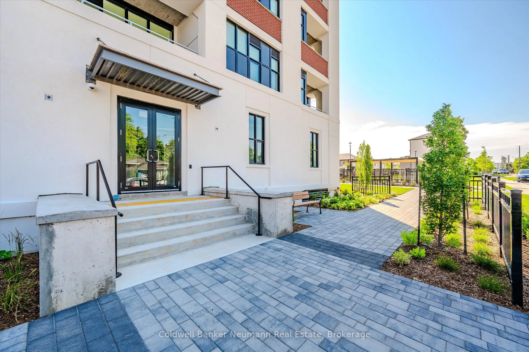 120 Huron Street, #218