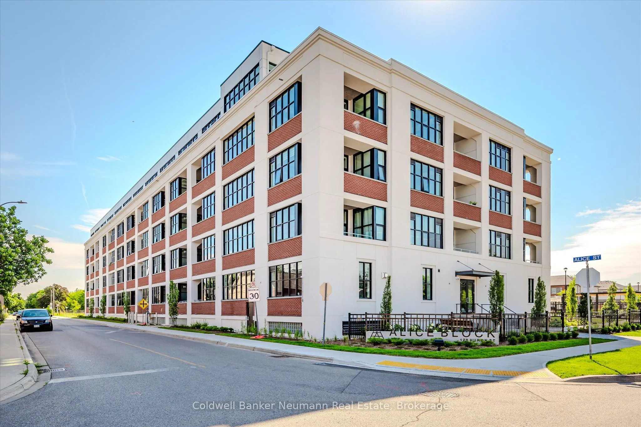 120 Huron Street, #218
