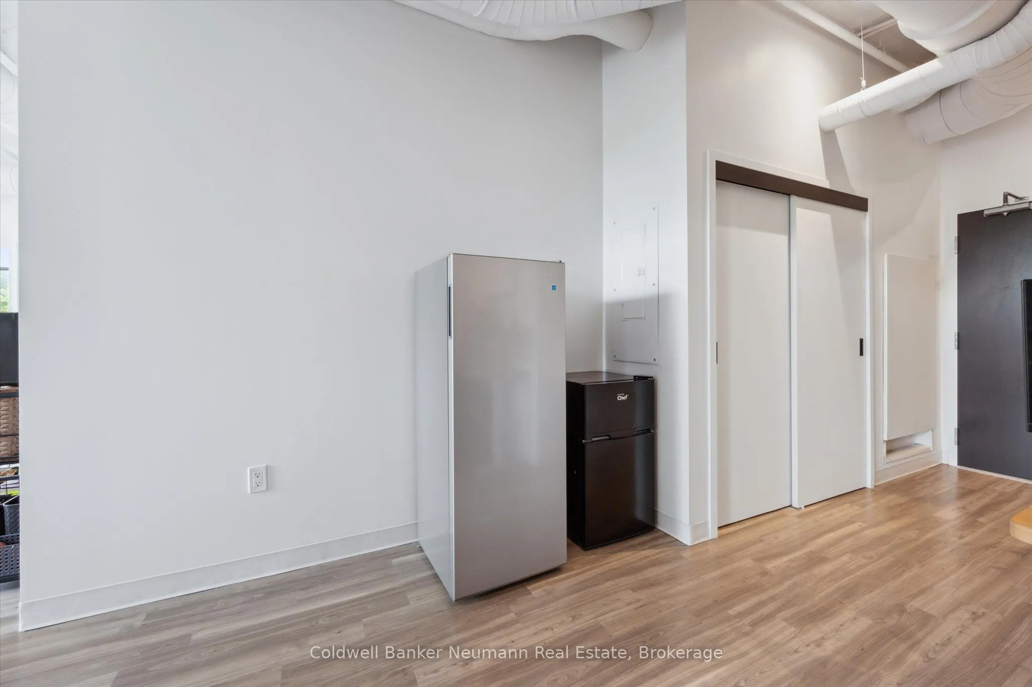 120 Huron Street, #218