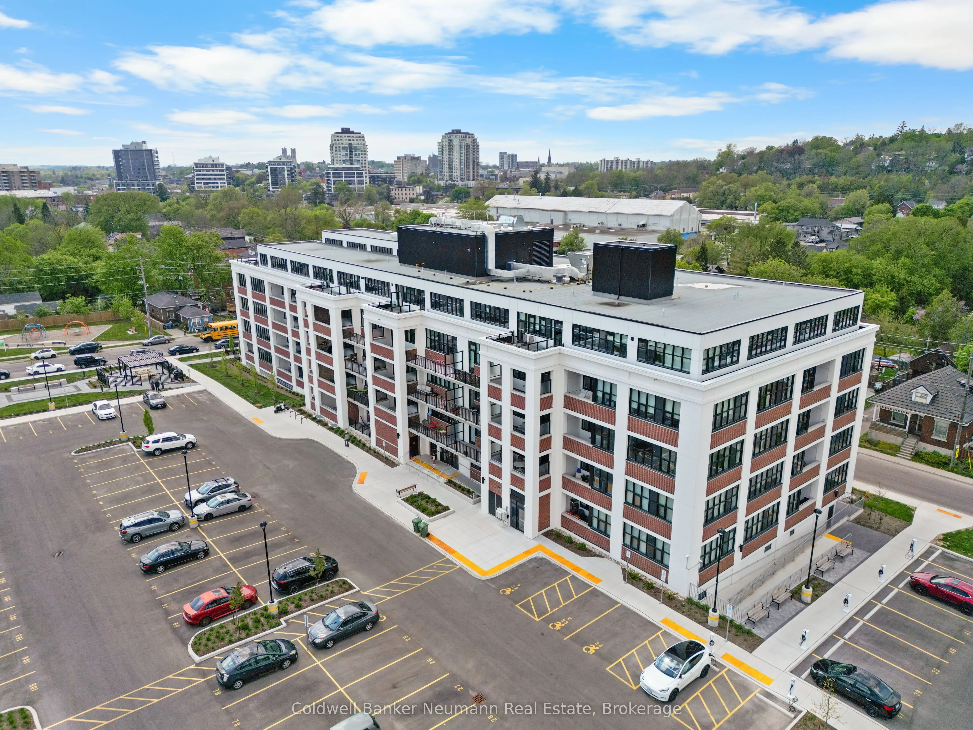120 Huron Street, #218