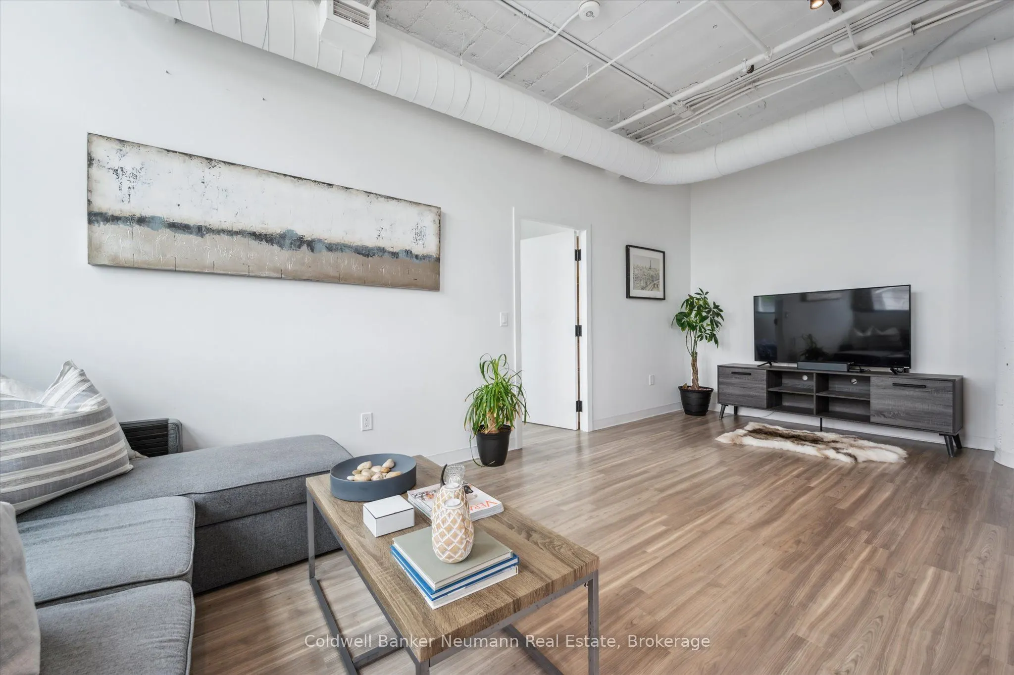 120 Huron Street, #218