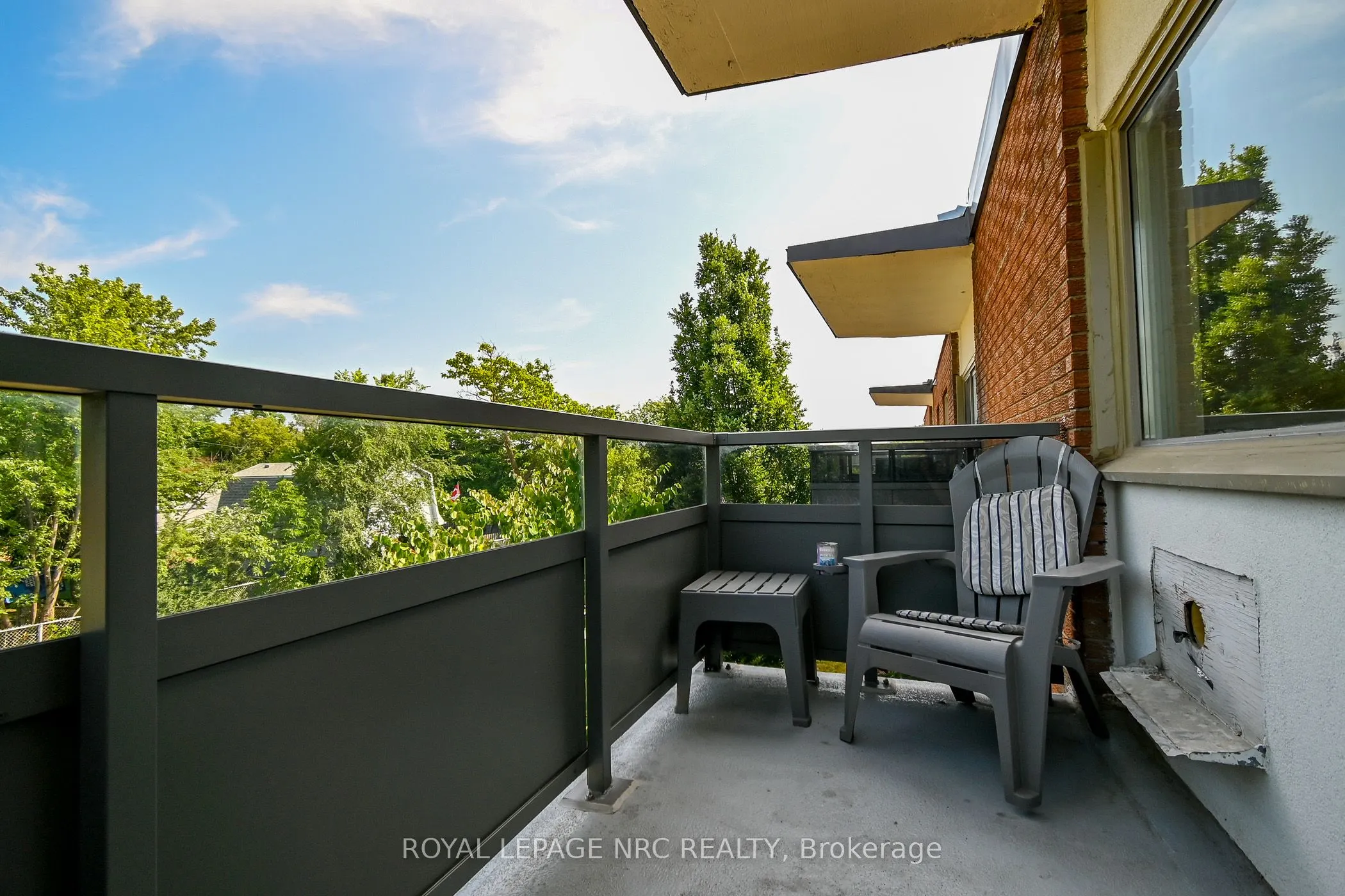 242 Oakdale Avenue, #316